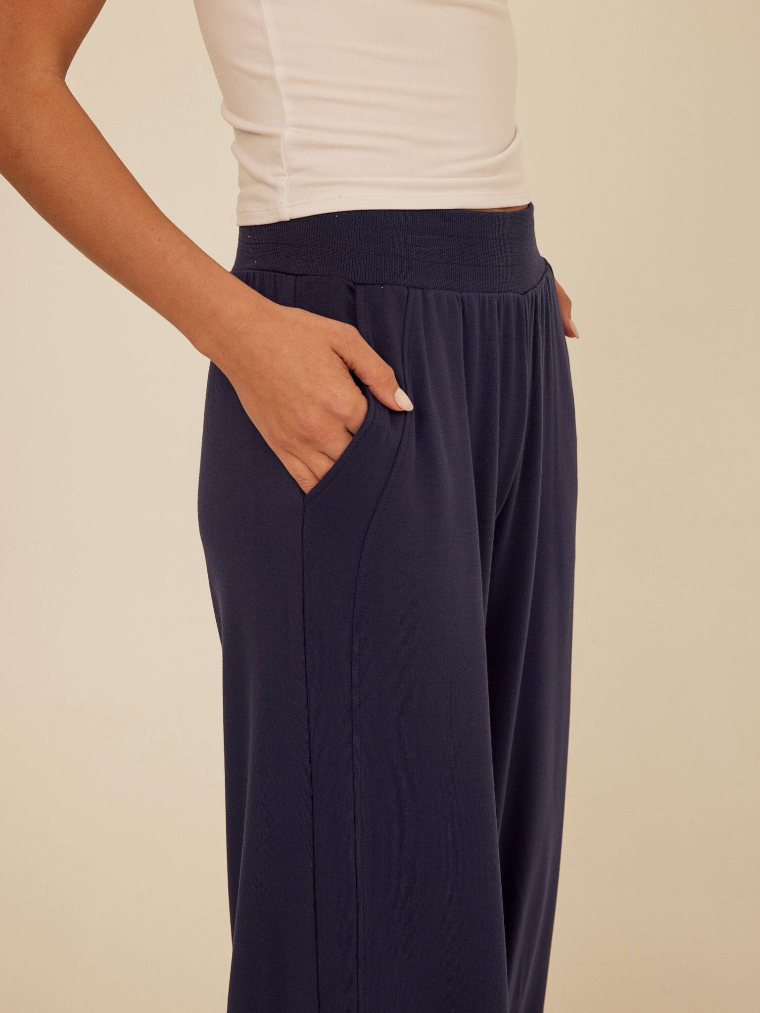 Core Feather Fleece Wide-Leg Sweatpant for Everyday Comfort