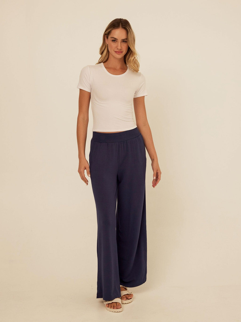 Core Feather Fleece Wide-Leg Sweatpant for Everyday Comfort