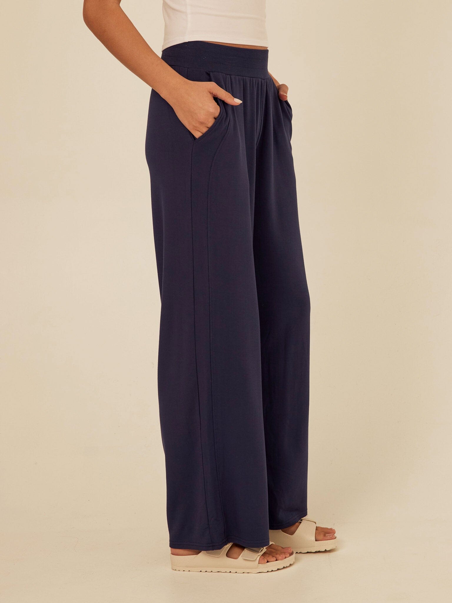 Core Feather Fleece Wide-Leg Sweatpant for Everyday Comfort
