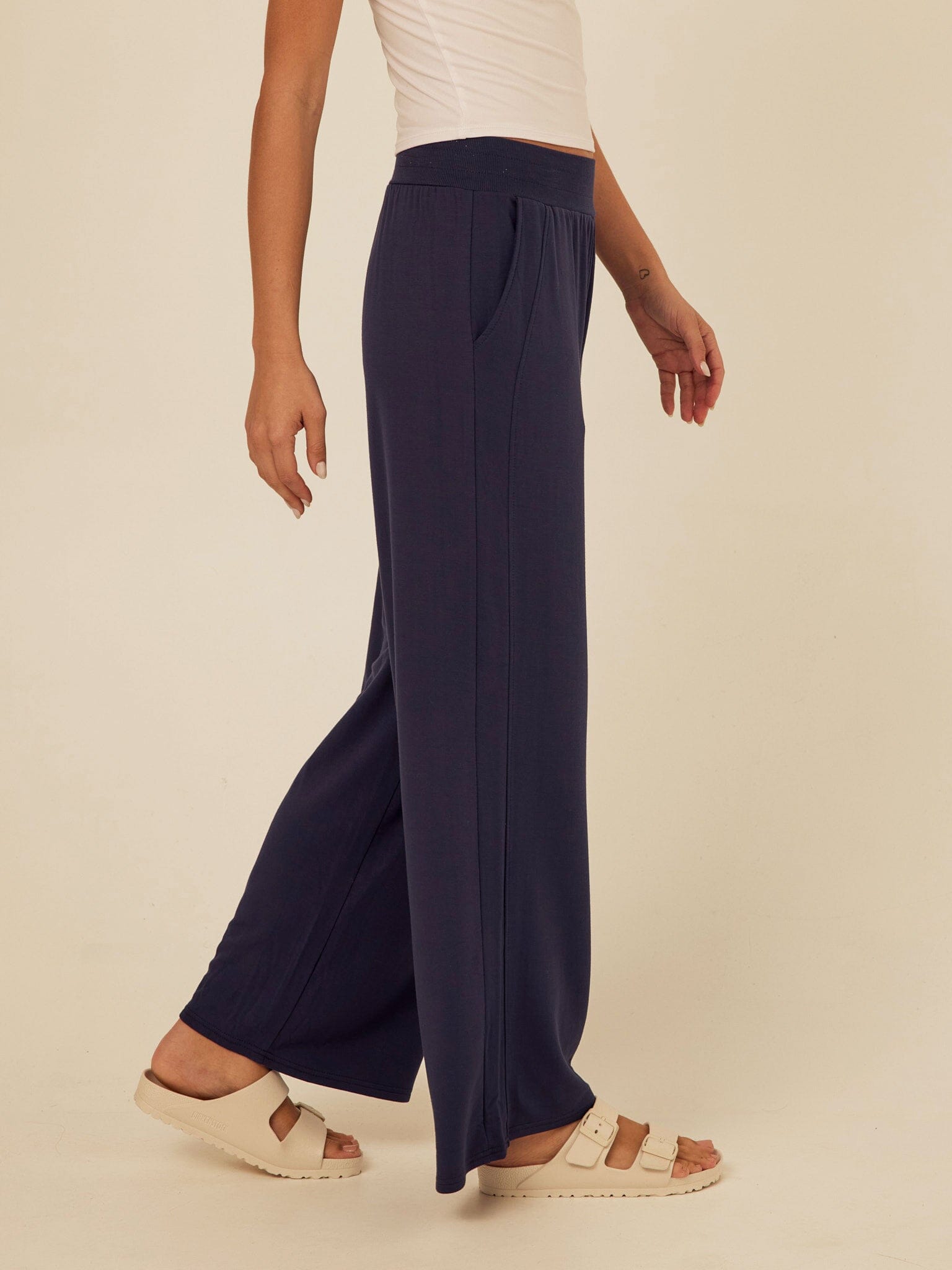 Core Feather Fleece Wide-Leg Sweatpant for Everyday Comfort