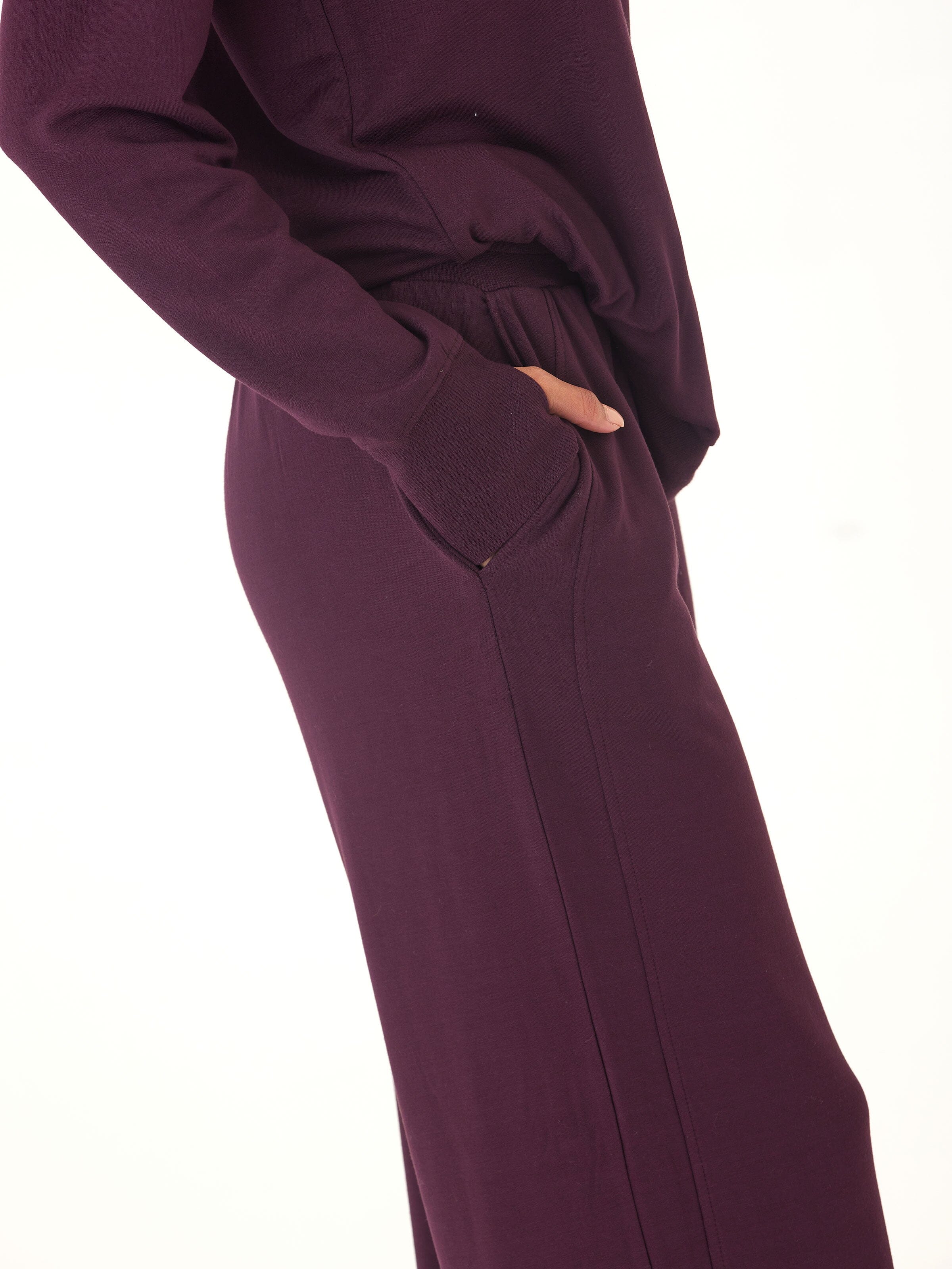 Core Feather Fleece Sweatpant – Soft Minimalist Jogger