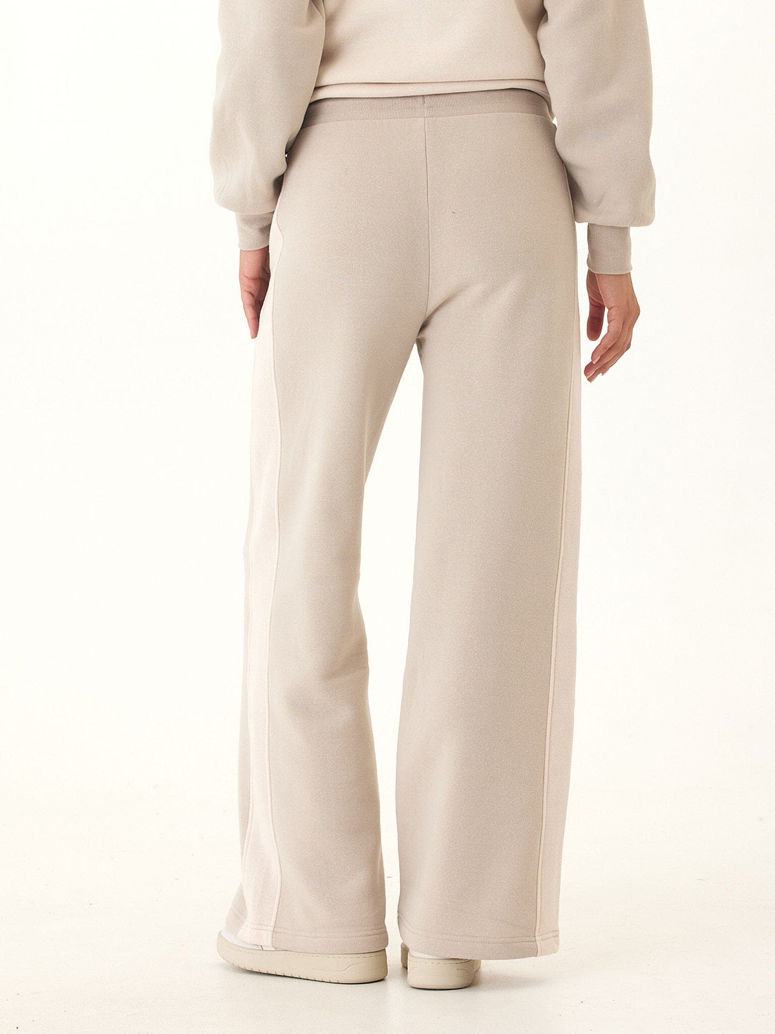 Tricia Triblend Fleece Colorblock Wide Leg Pant in Beige/Cream