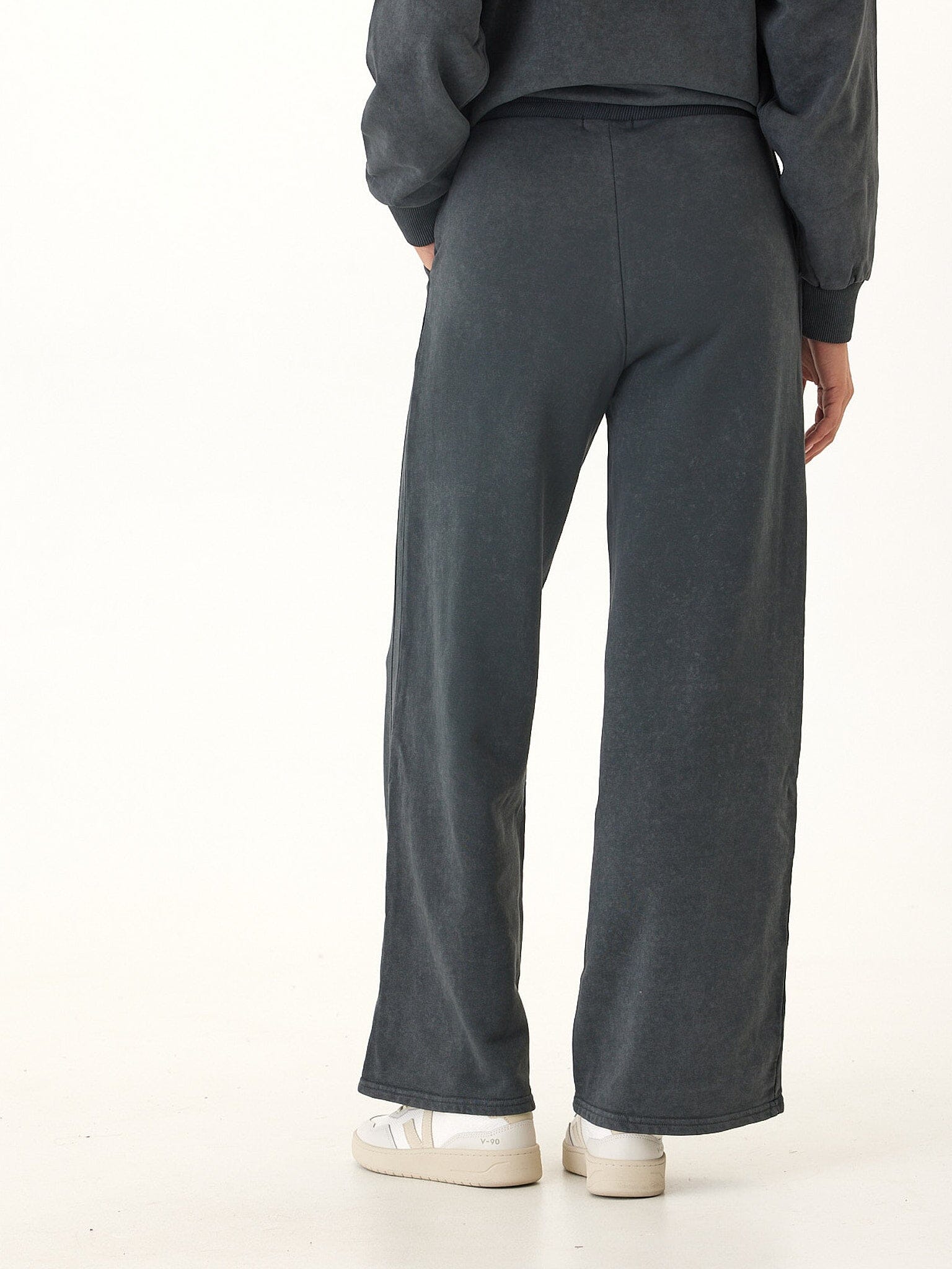Core Feather Fleece Wide-Leg Sweatpant in Charcoal and Grey