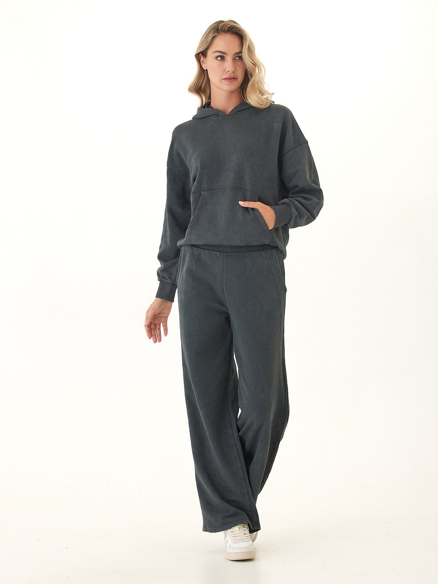 Core Feather Fleece Wide-Leg Sweatpant in Charcoal and Grey