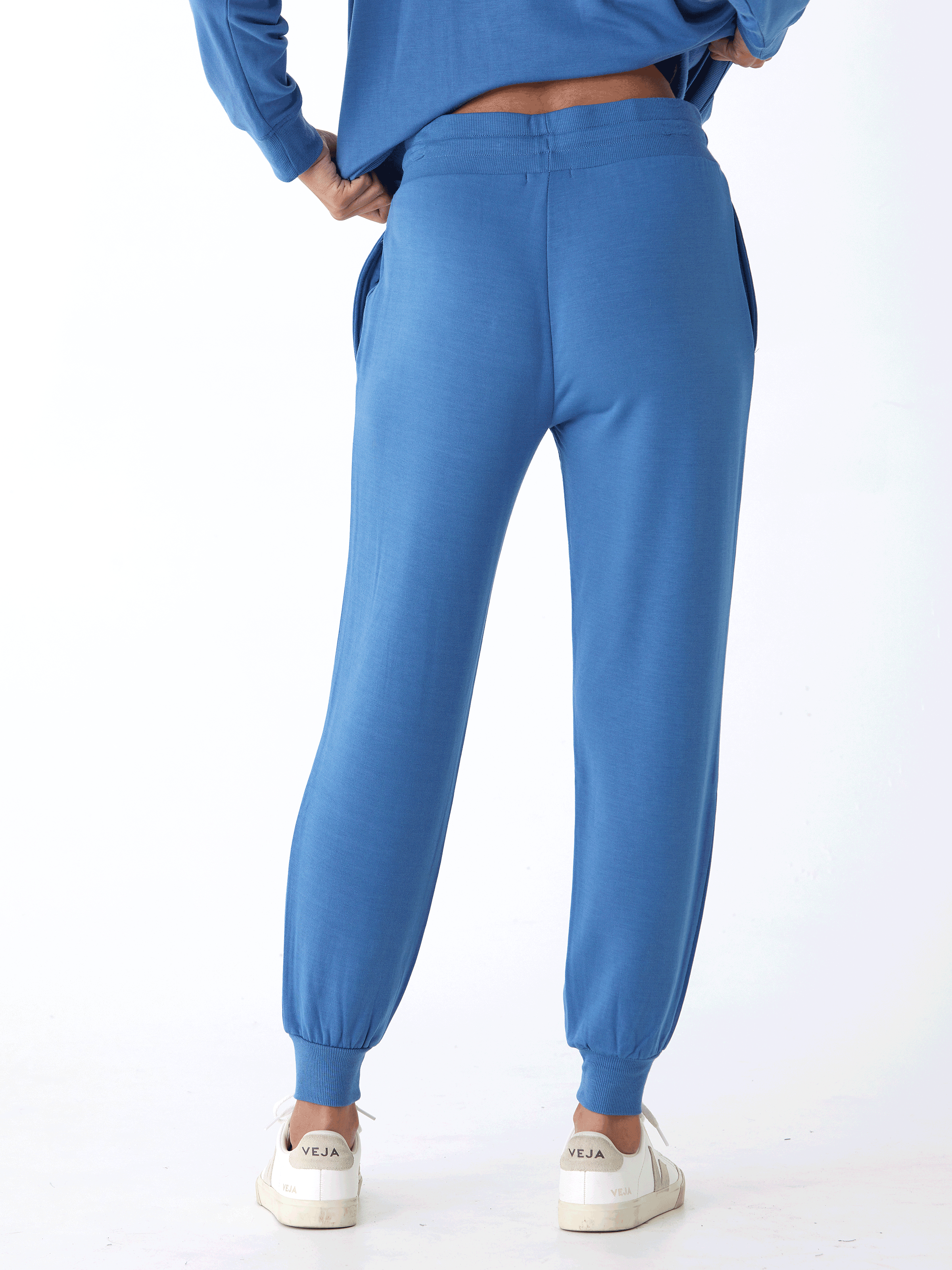 Women's Core Feather Fleece Jogger in Vibrant Mid-Tone Blue