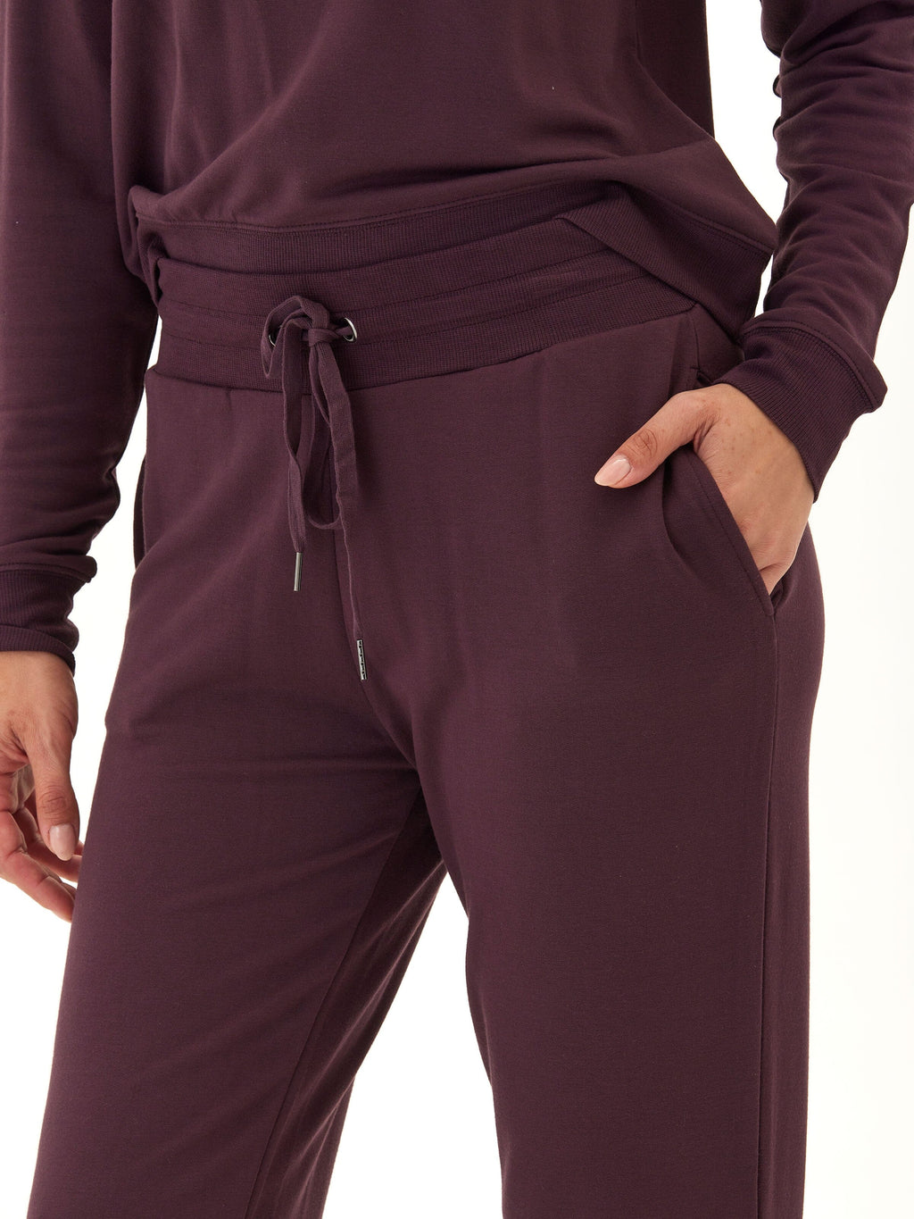 Women's Core Feather Fleece Jogger in Dark Purple Relaxed Fit