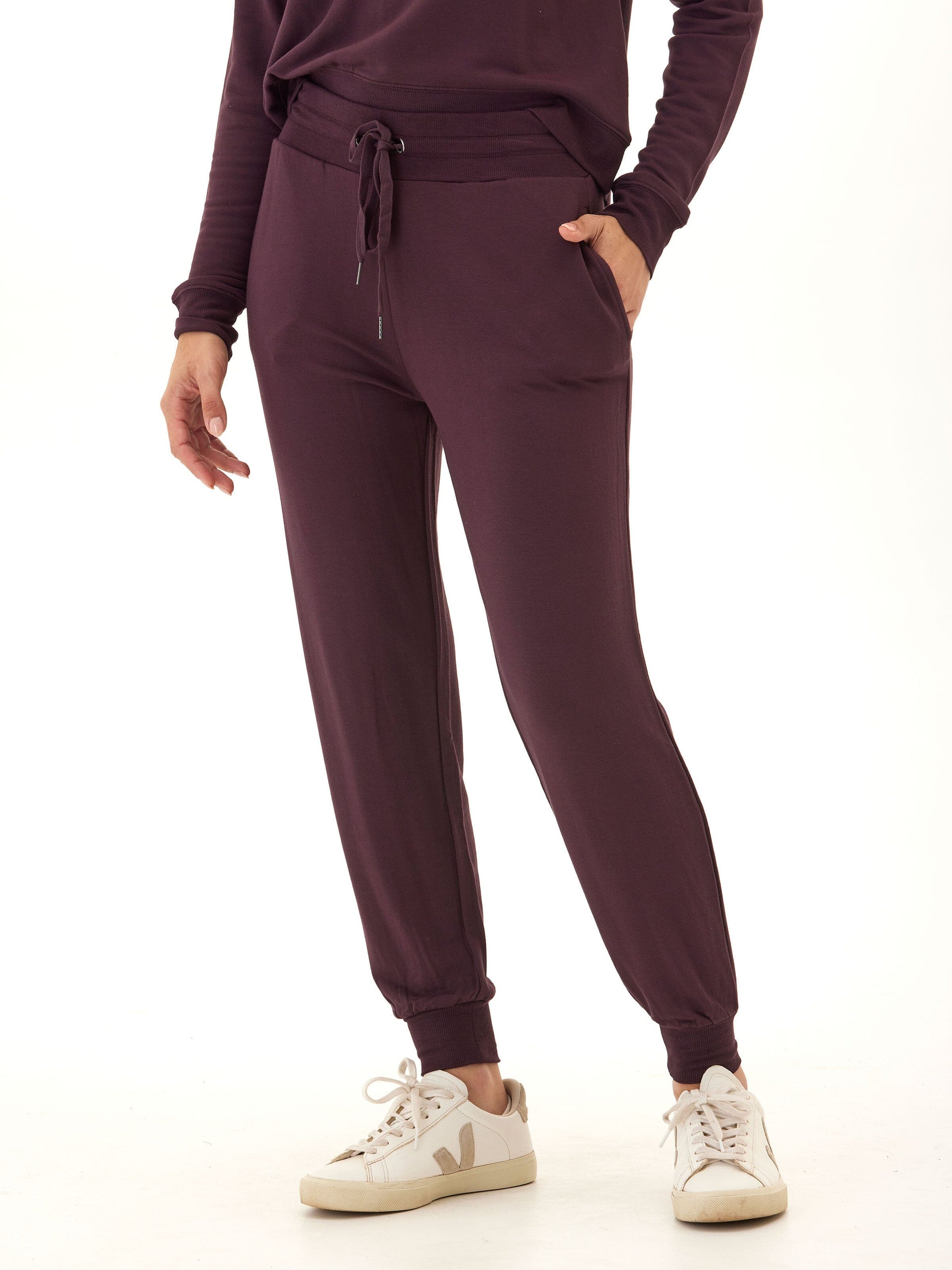 Women's Core Feather Fleece Jogger in Dark Purple Relaxed Fit