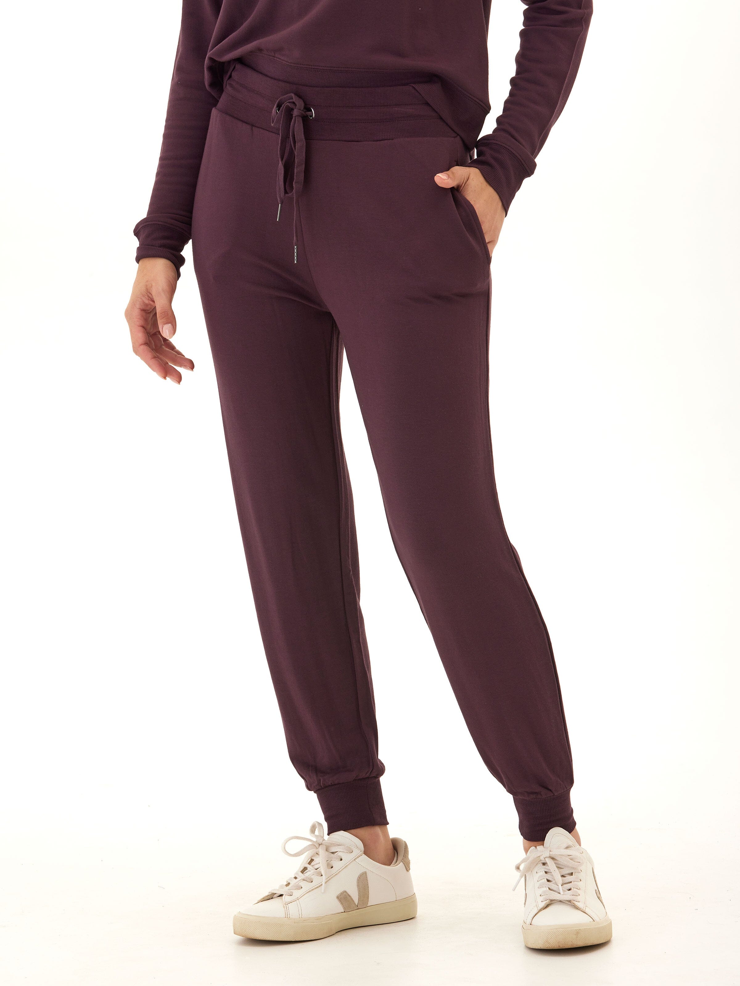Women's Core Feather Fleece Jogger in Dark Purple Relaxed Fit