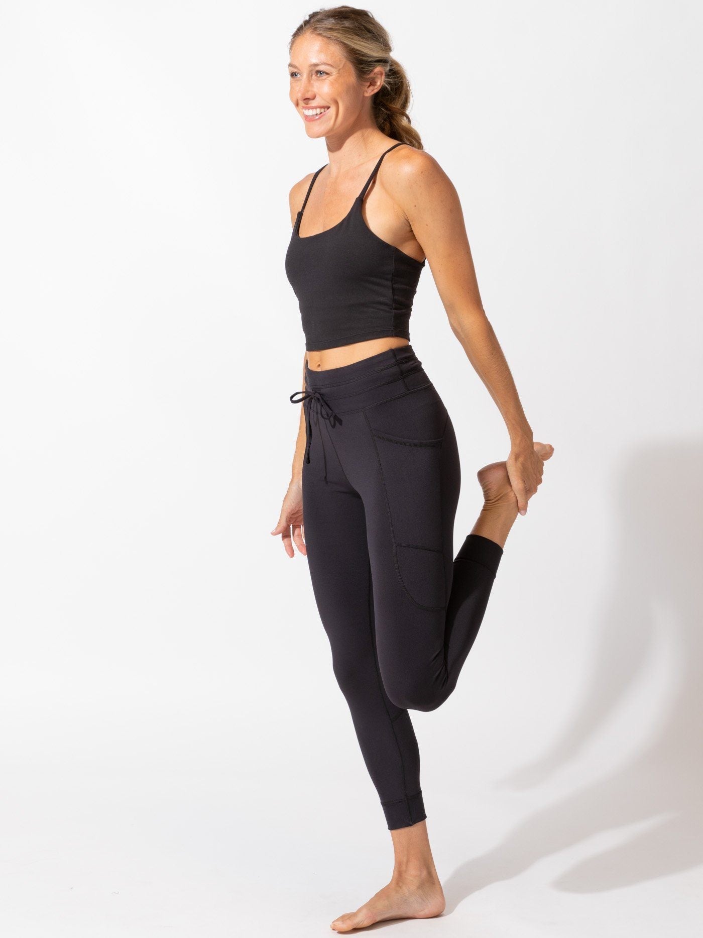 Rhoda Sport 7/8 Jogger Leggings in Black