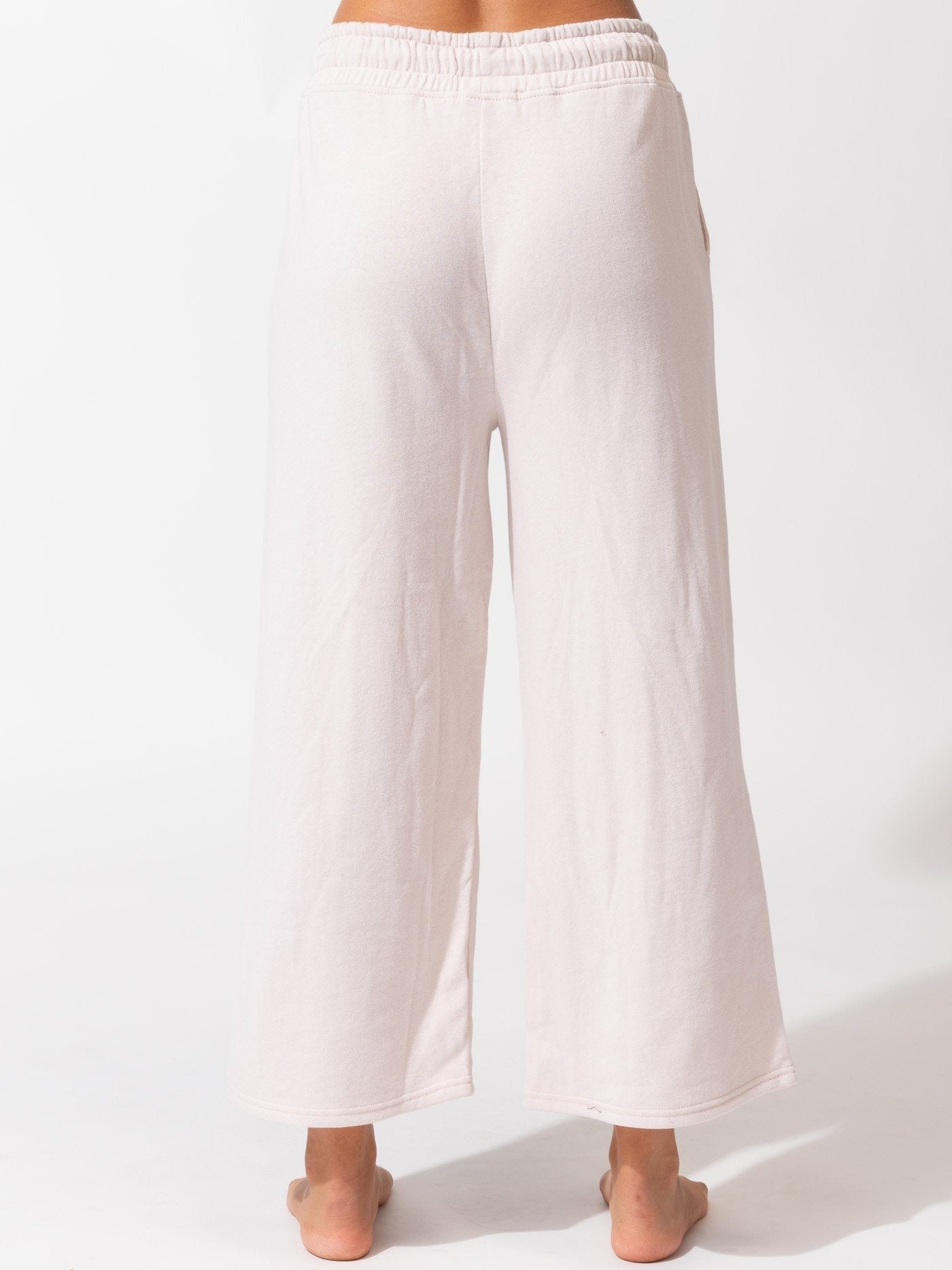 Haisley Women's Wide-Leg Crop Knit Pant in Pale Pink
