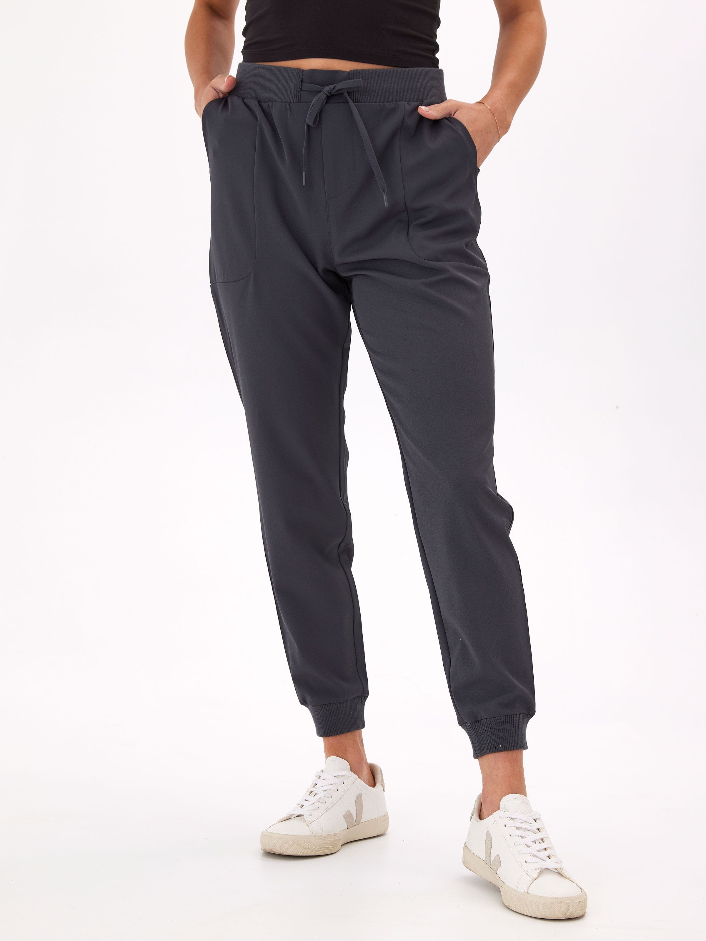 Marjorie Performance Woven Jogger in a relaxed fit with elastic waistband
