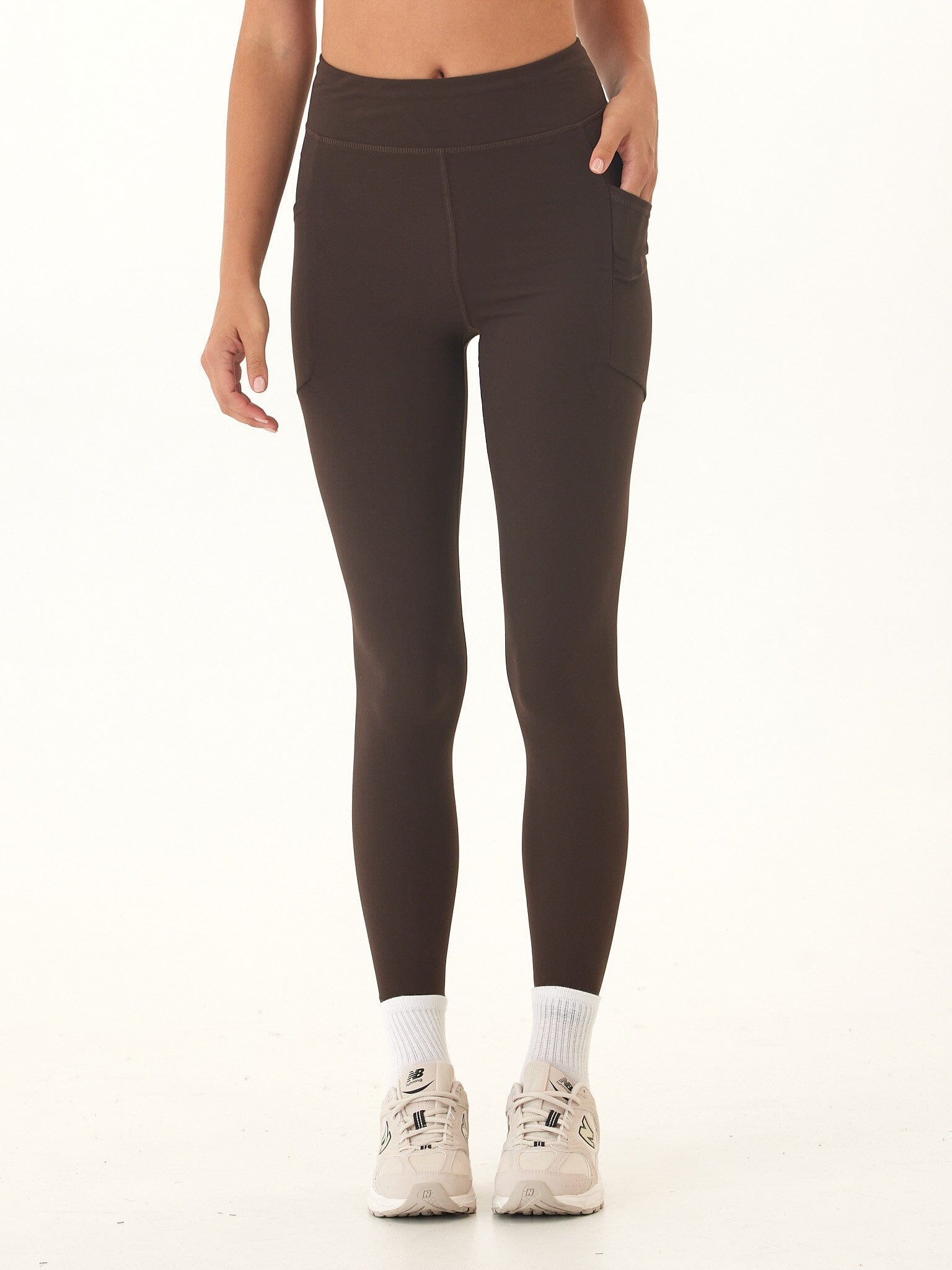Elena High Rise Pocket 7/8 Legging in Dark Brown