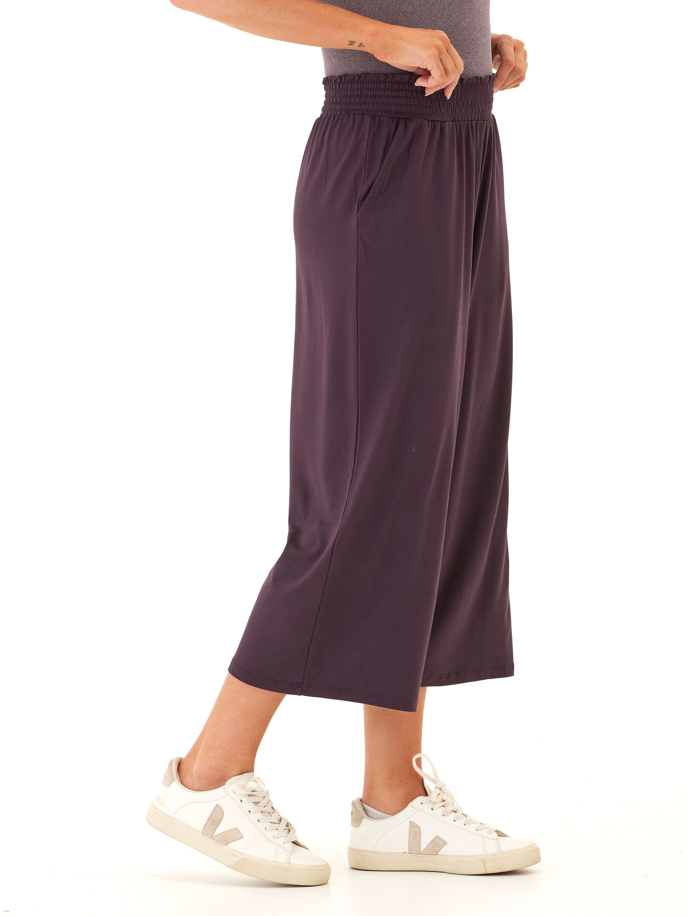 Luxe Jersey Wide Leg Capri Pants with Pockets and Stretchy Waist