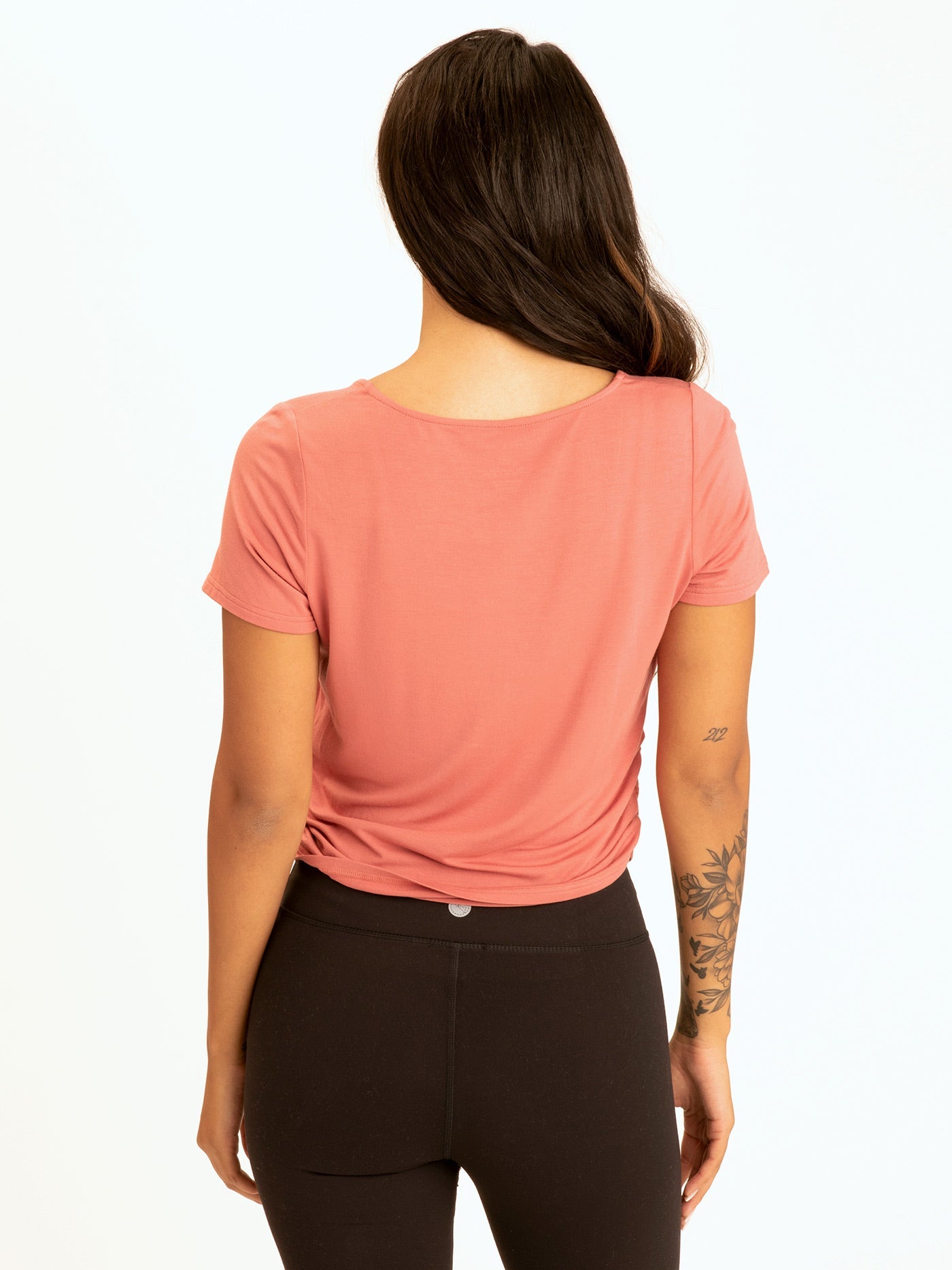 Deena Ruched Shirttail Cropped Tee in Dusty-Rose