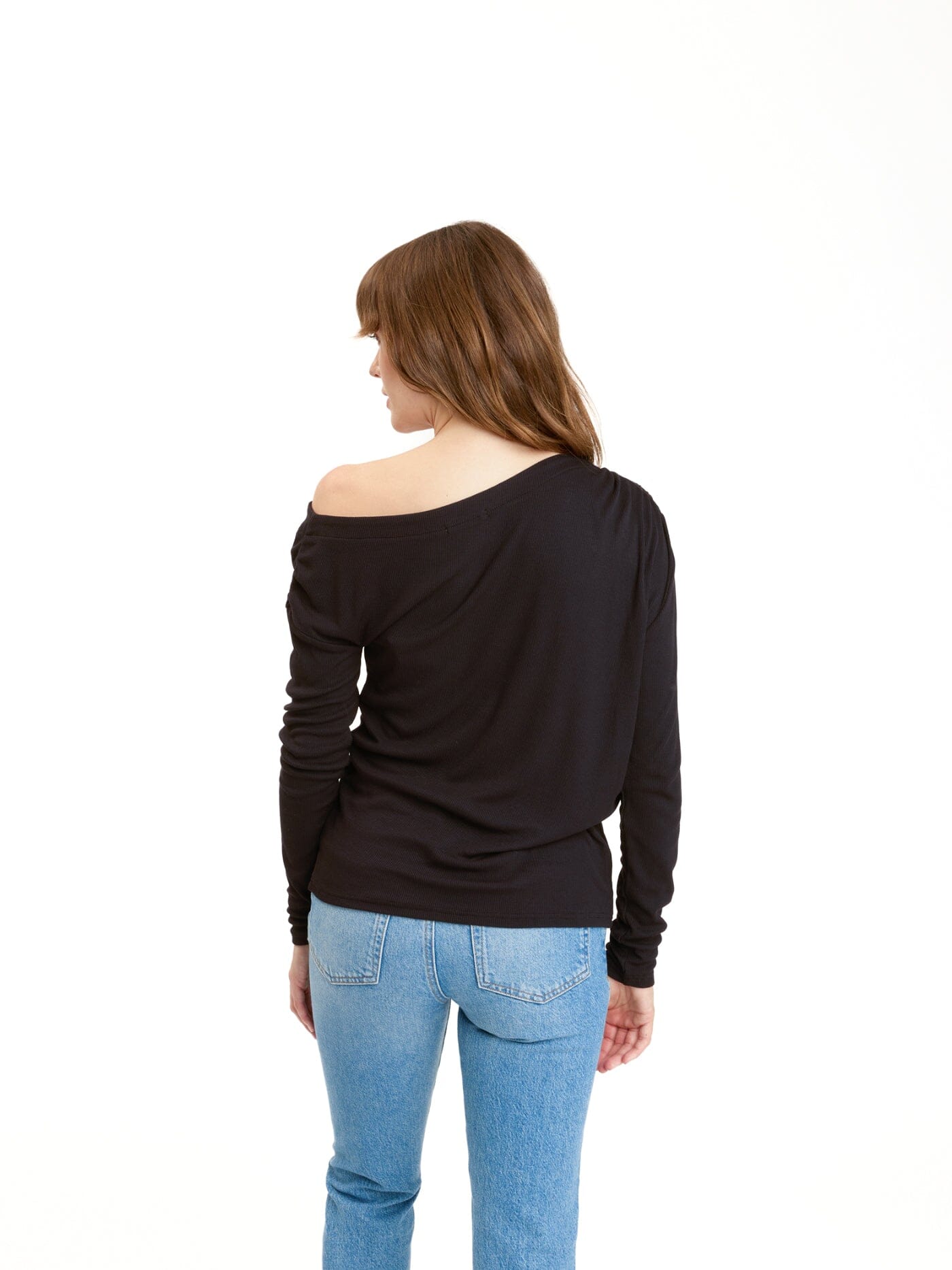 Leoni Feather Rib Long Sleeve Off-Shoulder Top