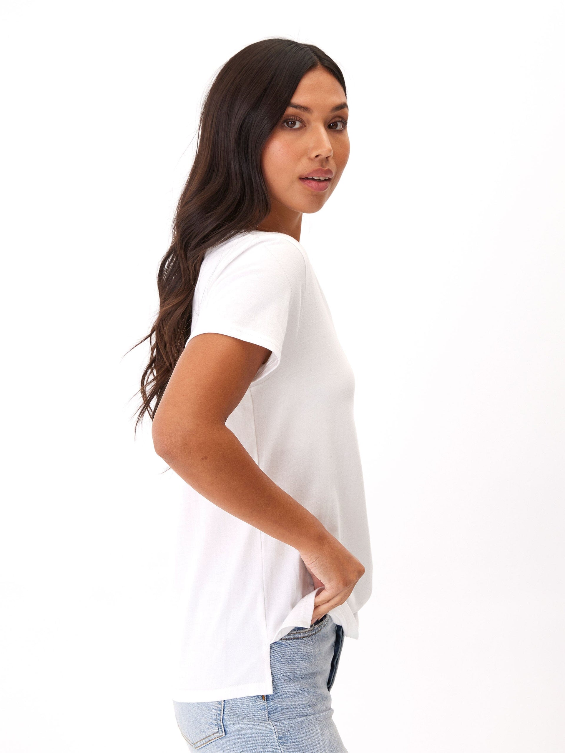 Pattie Organic Cotton V-Neck Tee in White