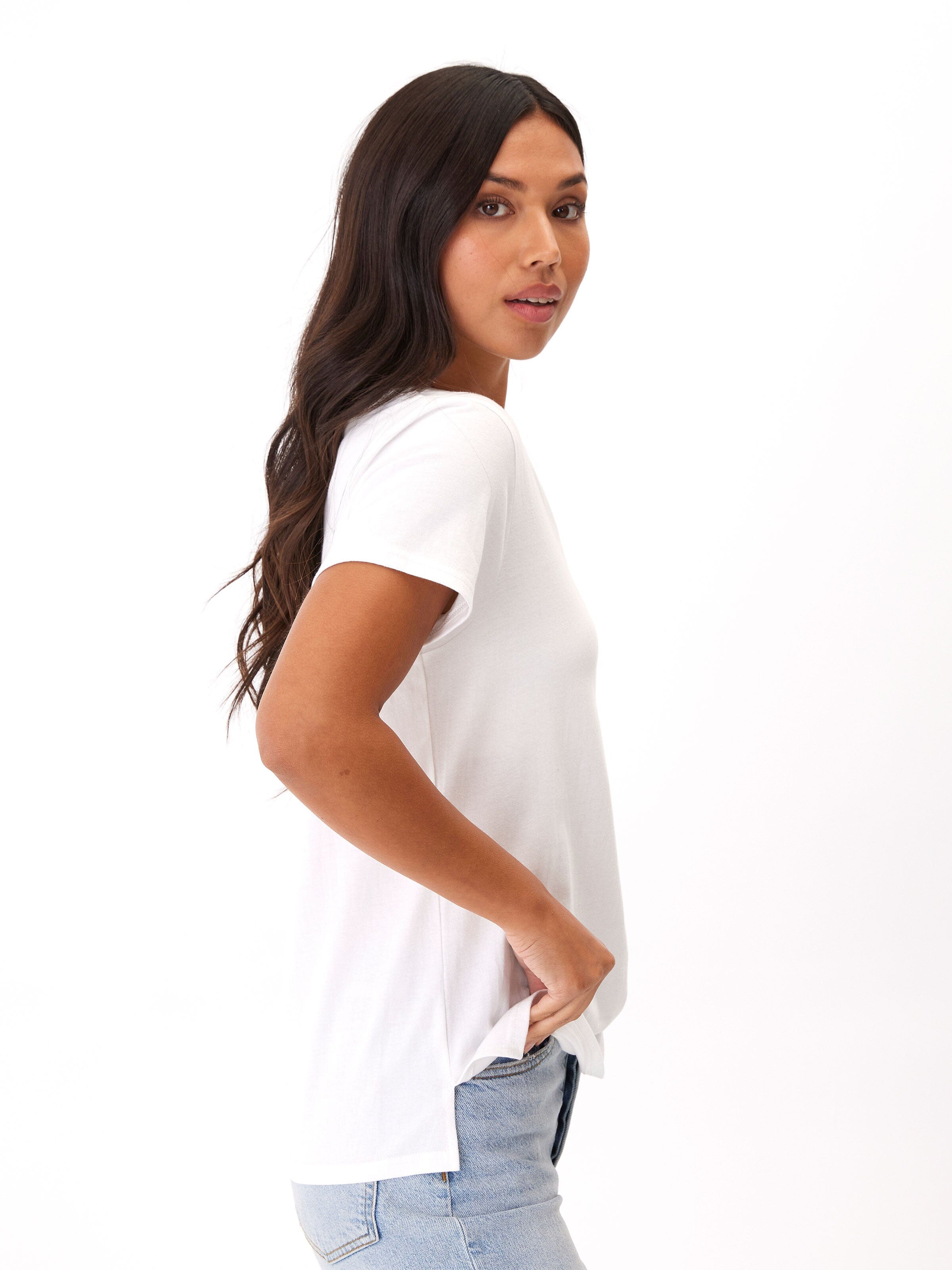 Pattie Organic Cotton V-Neck Tee in White