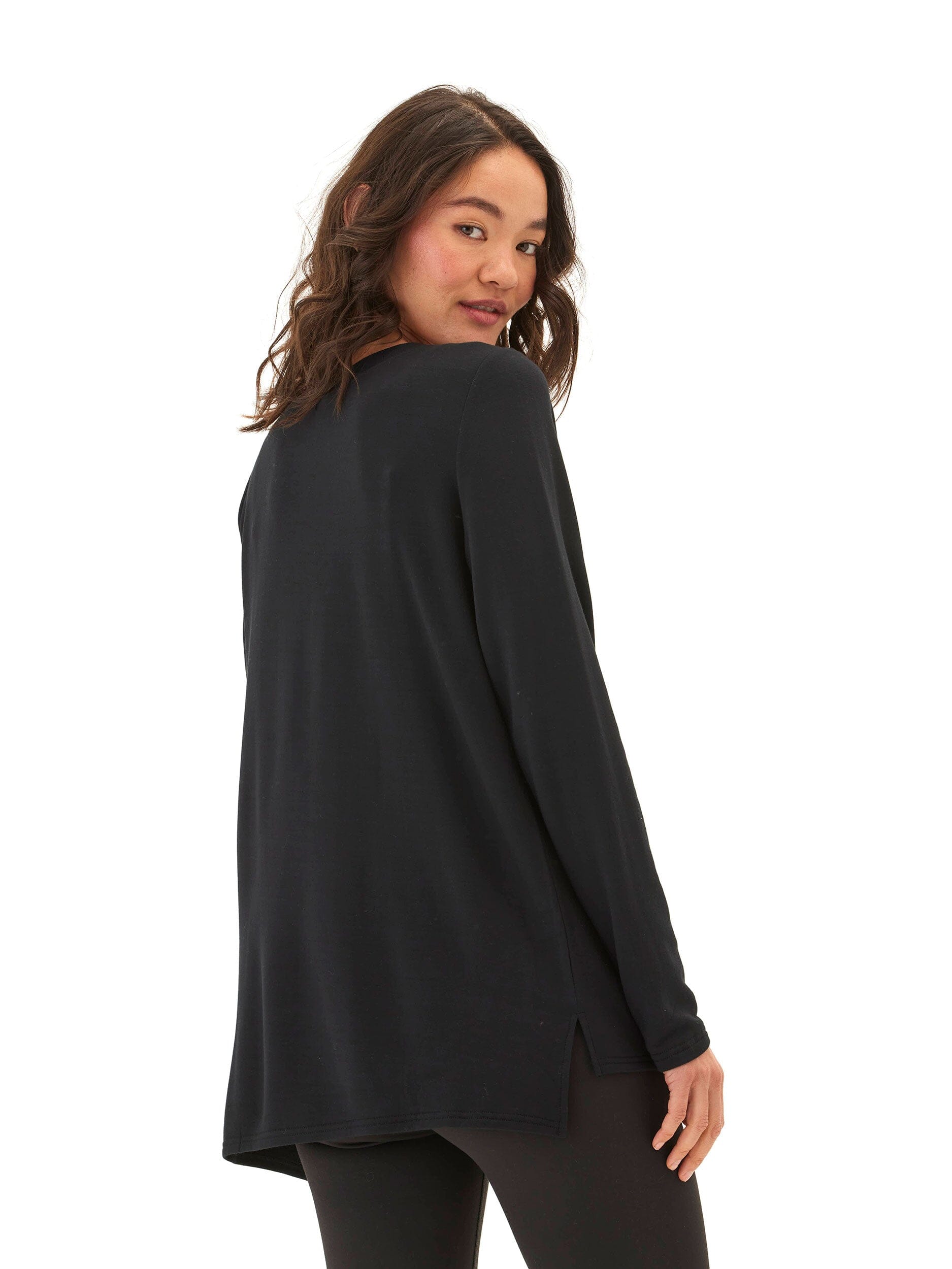 Feather Fleece Step-Hem Tunic Sweatshirt in Black