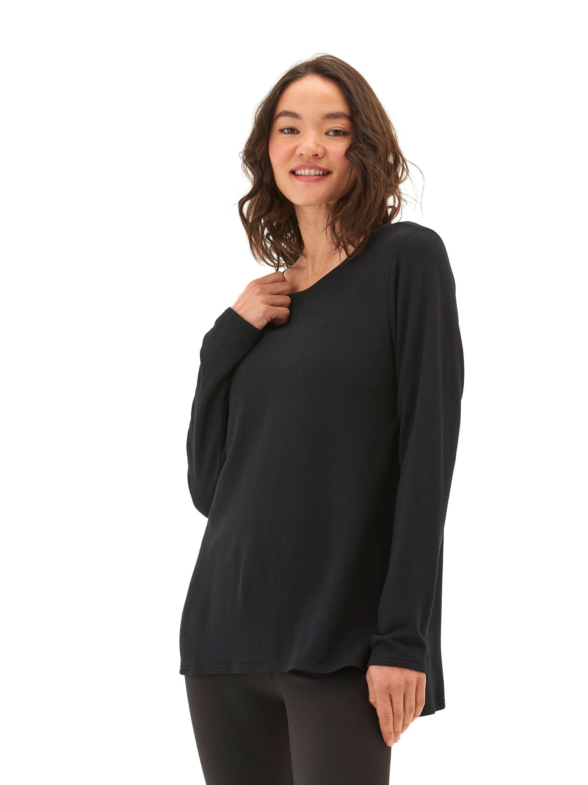 Feather Fleece Step-Hem Tunic Sweatshirt in Black