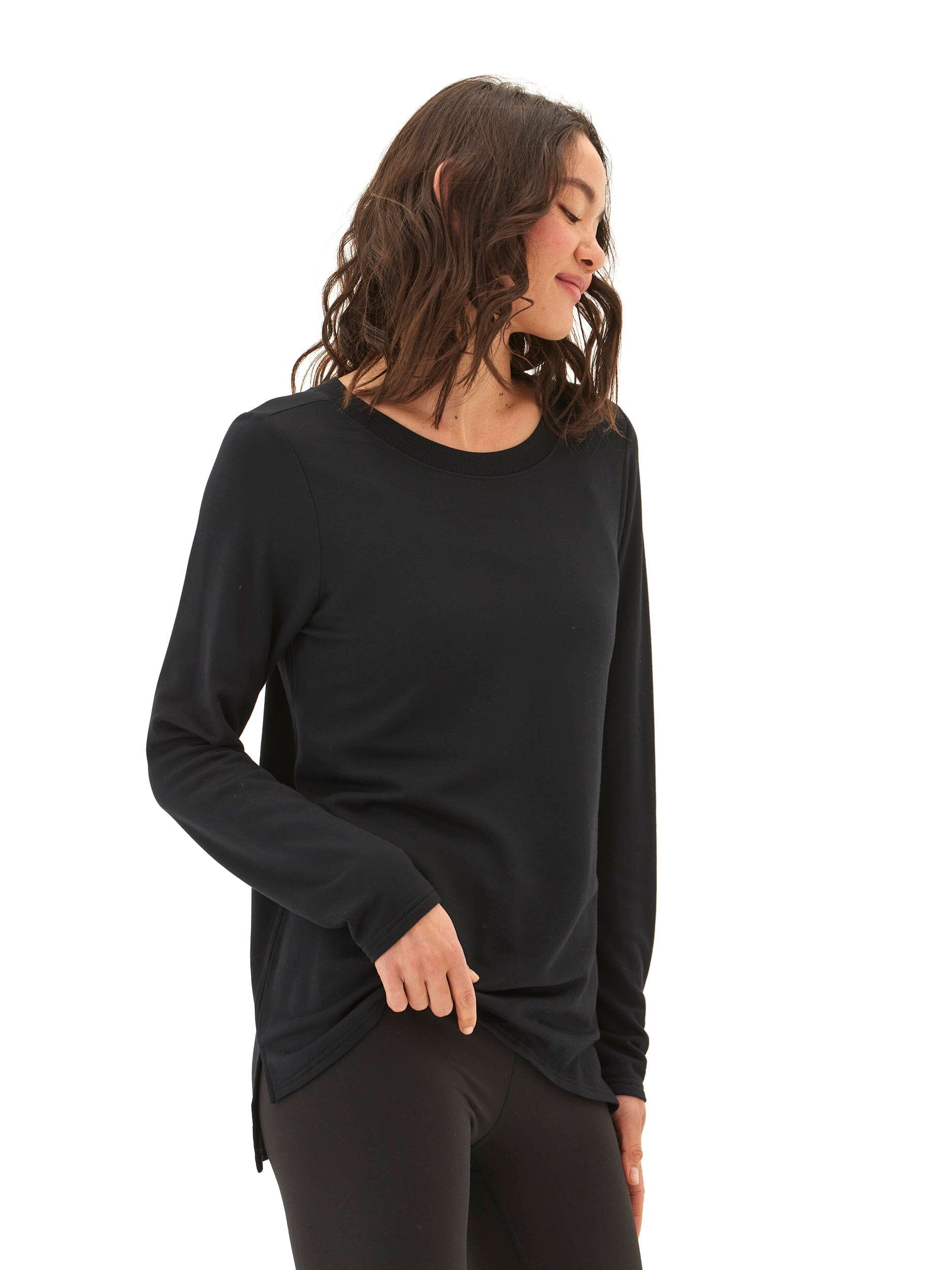 Feather Fleece Step-Hem Tunic Sweatshirt in Black
