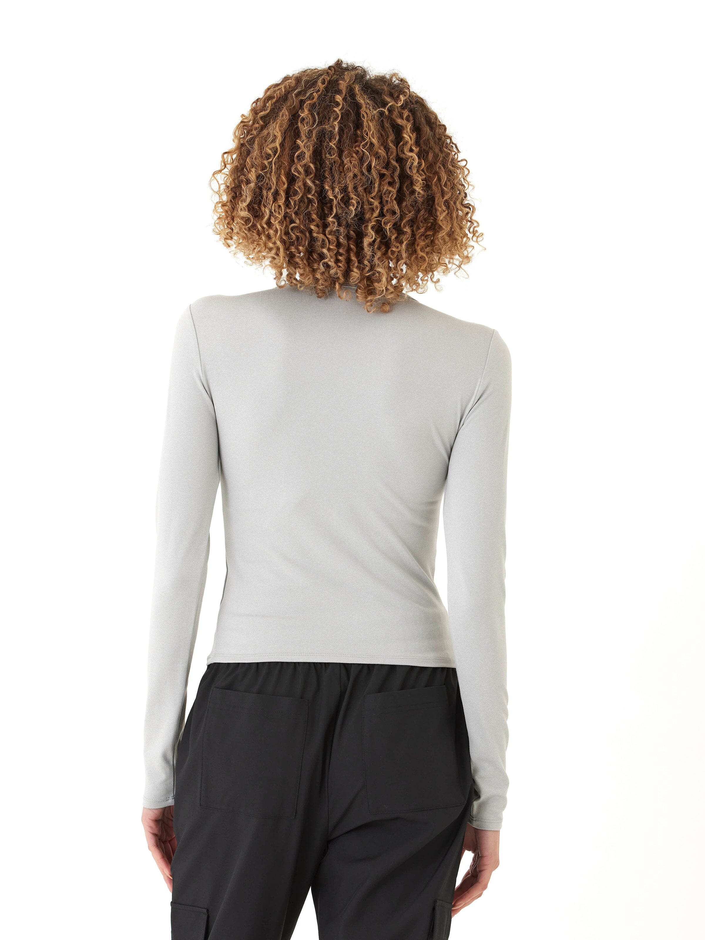 Alice Luxe Jersey Long Sleeve Crew Neck Top in Light Grey