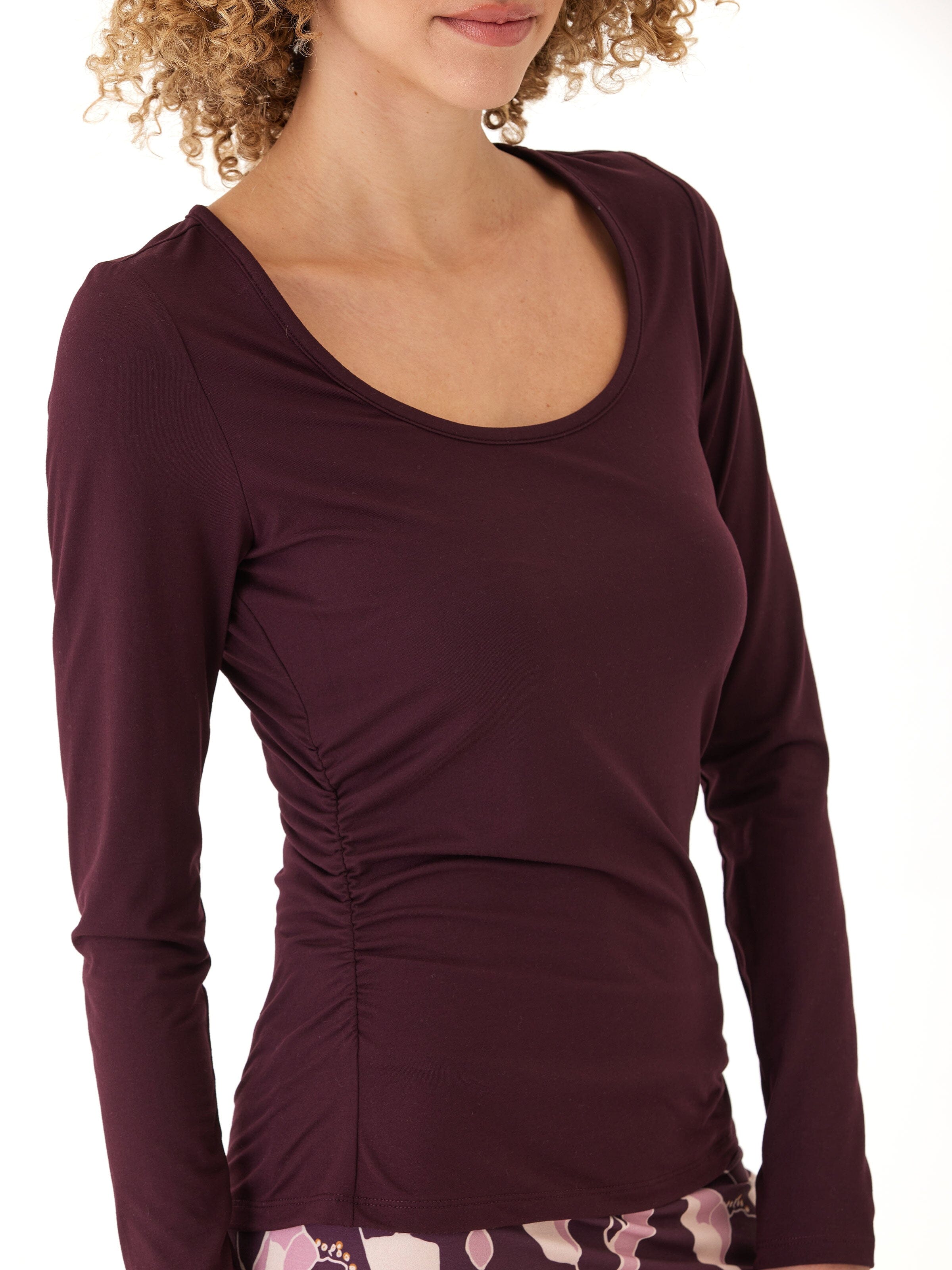 Lucia Luxe Jersey Ruched Long Sleeve Top in Burgundy