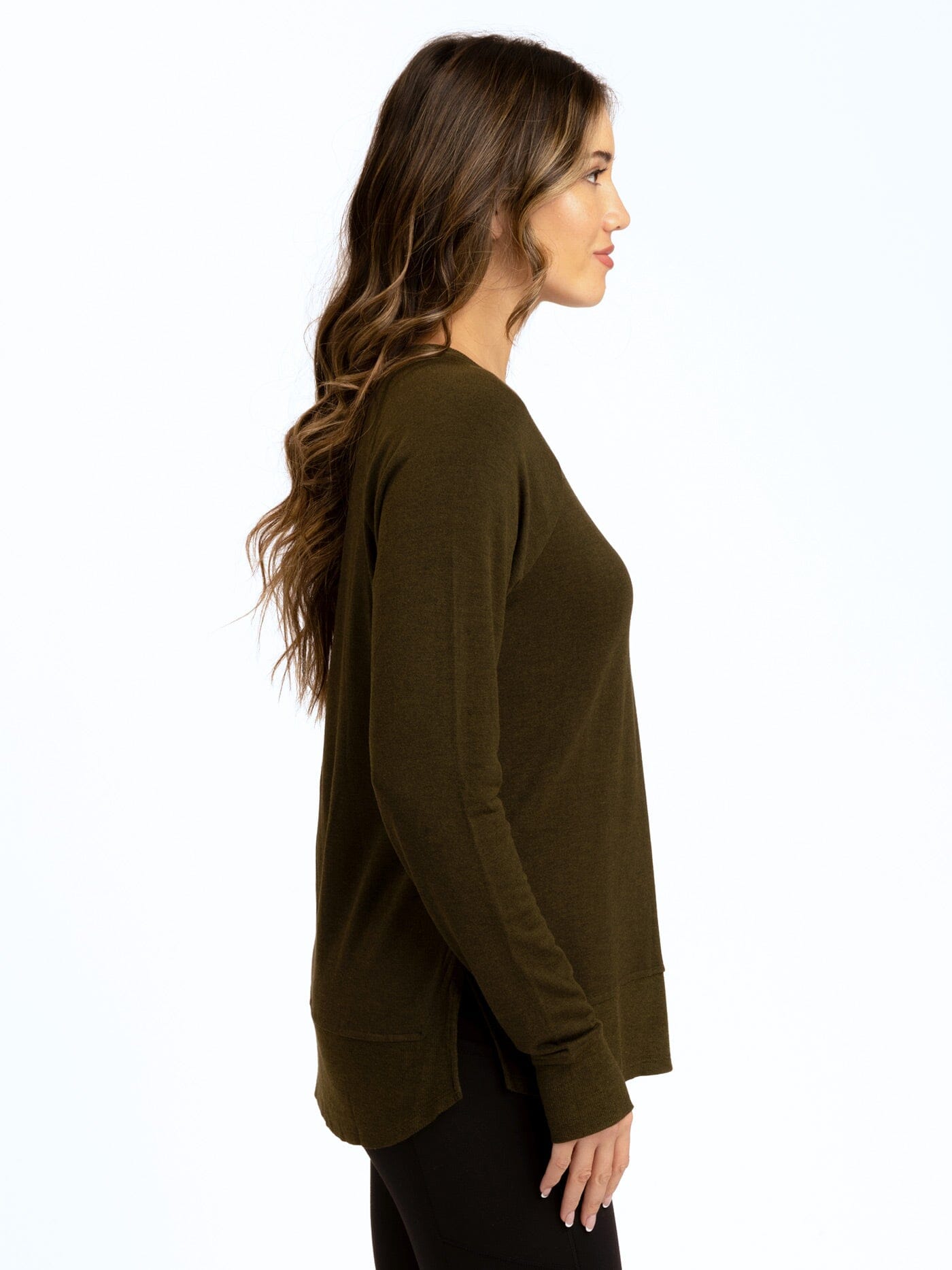 Leelu Feather Fleece Raglan Pullover in Olive Green