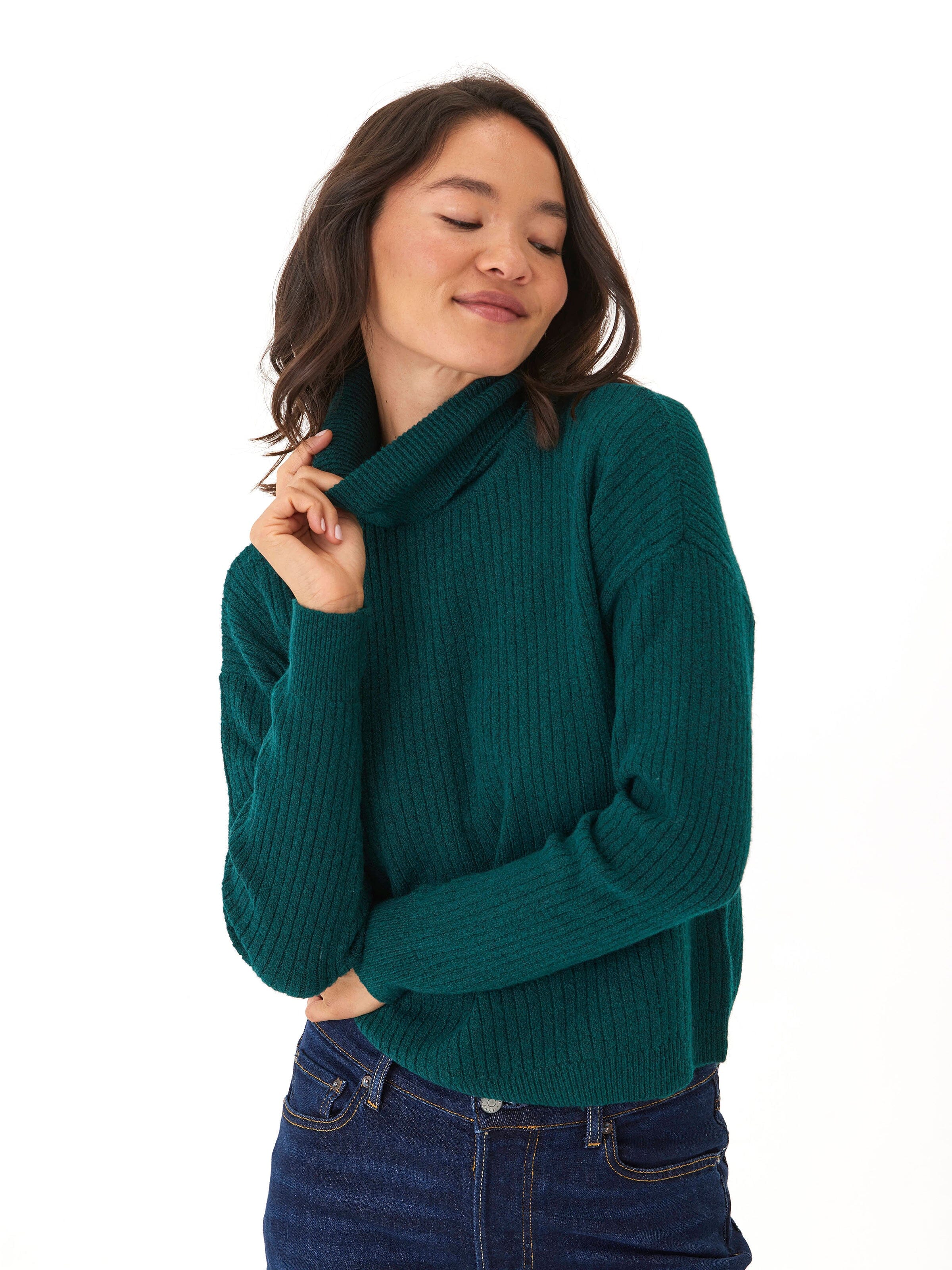 Toki Rib Knit Turtleneck Sweater in Forest Green Relaxed Fit