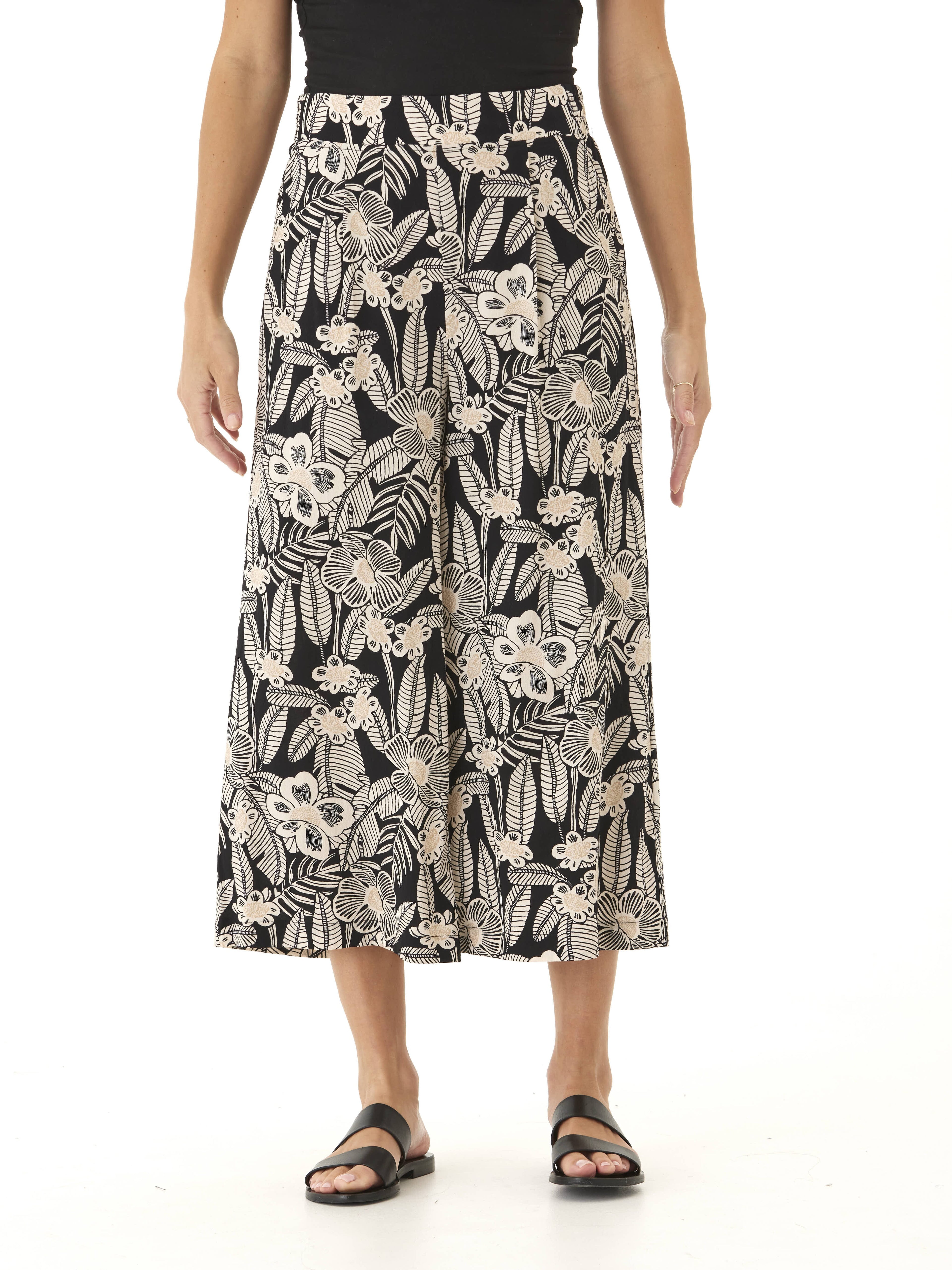 Island Flora Print Woven Capri Pant