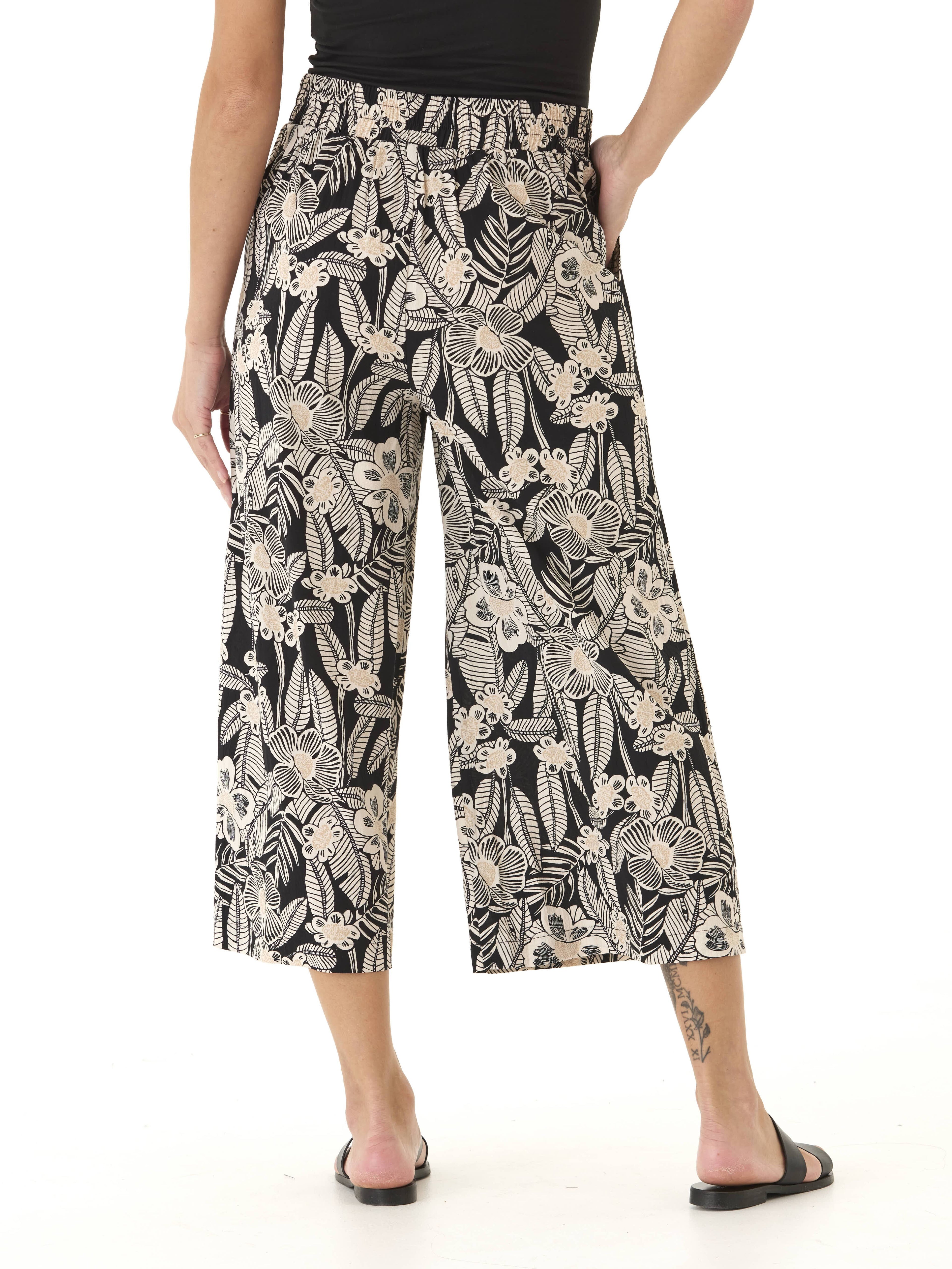 Island Flora Print Woven Capri Pant