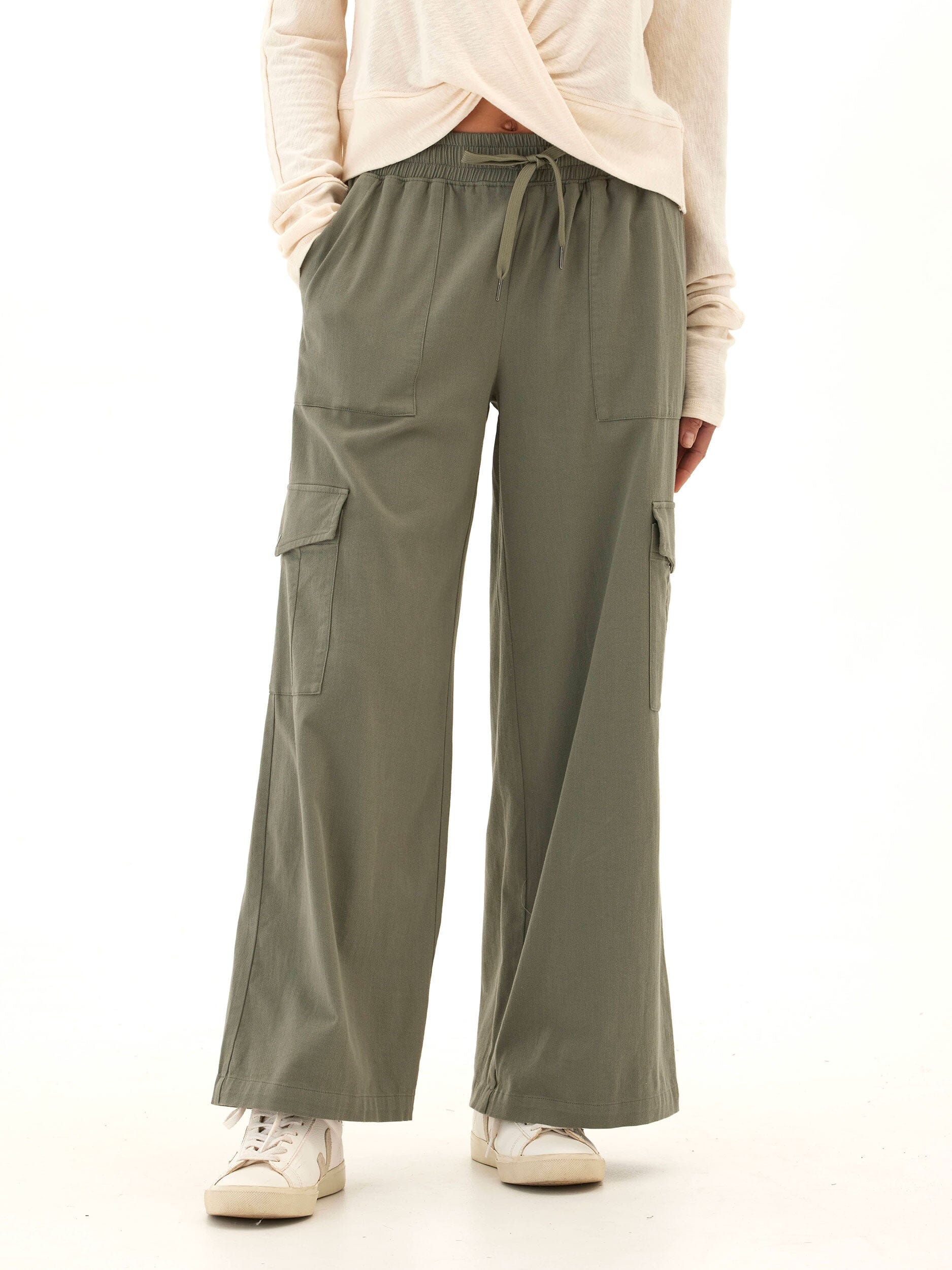 Eila Stretch Twill Wide Leg Cargo Pant in Olive Green