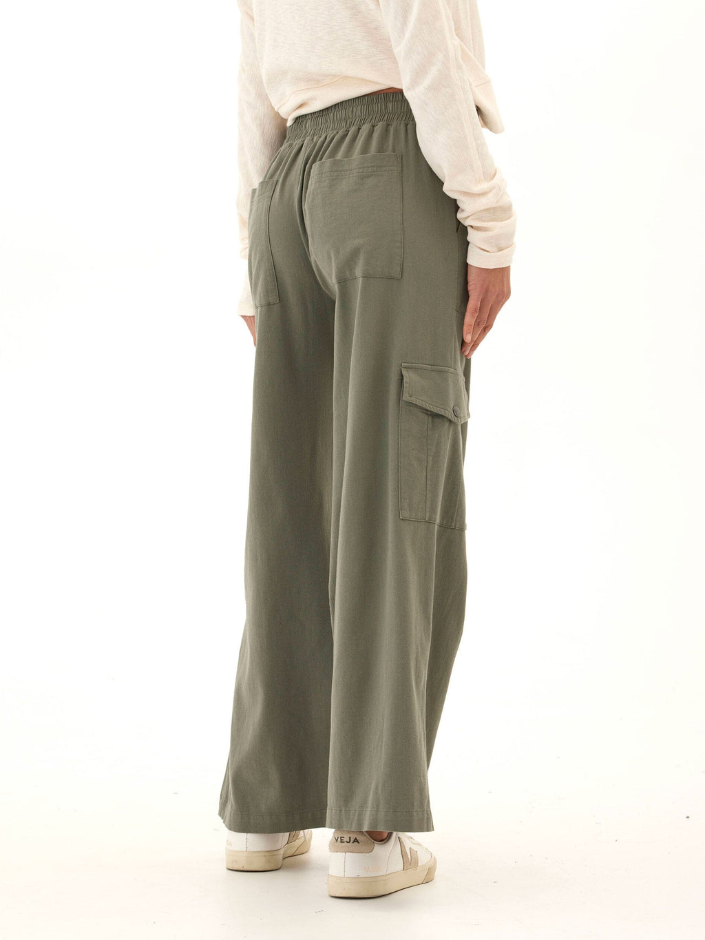 Eila Stretch Twill Wide Leg Cargo Pant in Olive Green