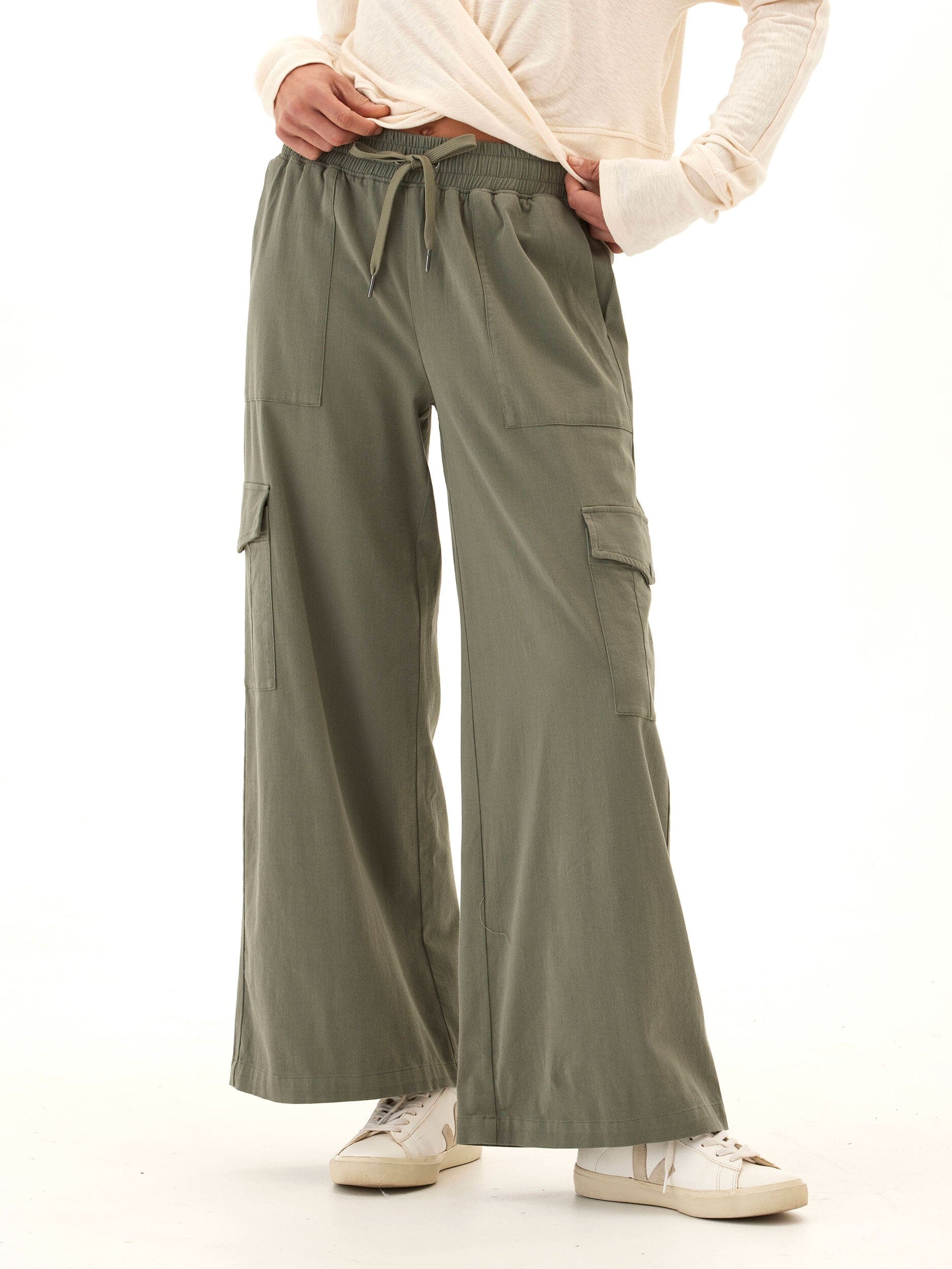 Eila Stretch Twill Wide Leg Cargo Pant in Olive Green