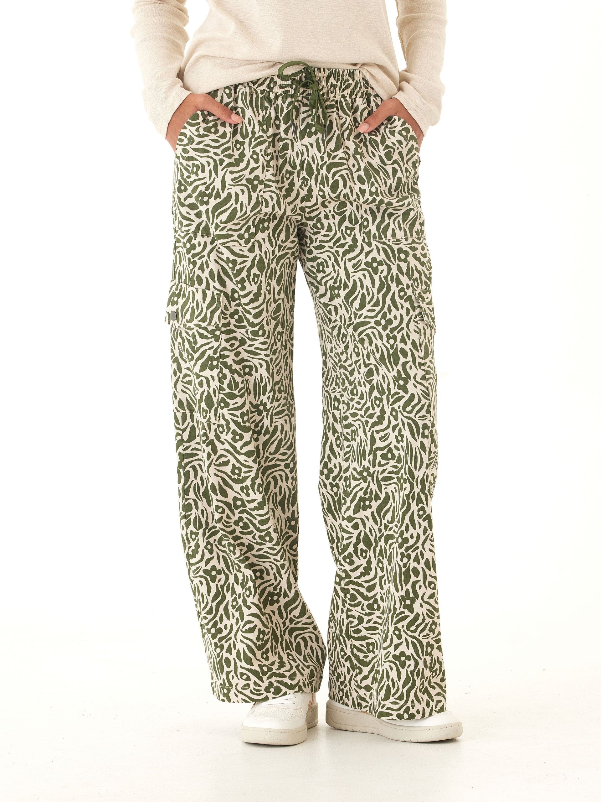 Eila Floral Print Stretch Twill Wide Leg Cargo Pant - Olive/Cream