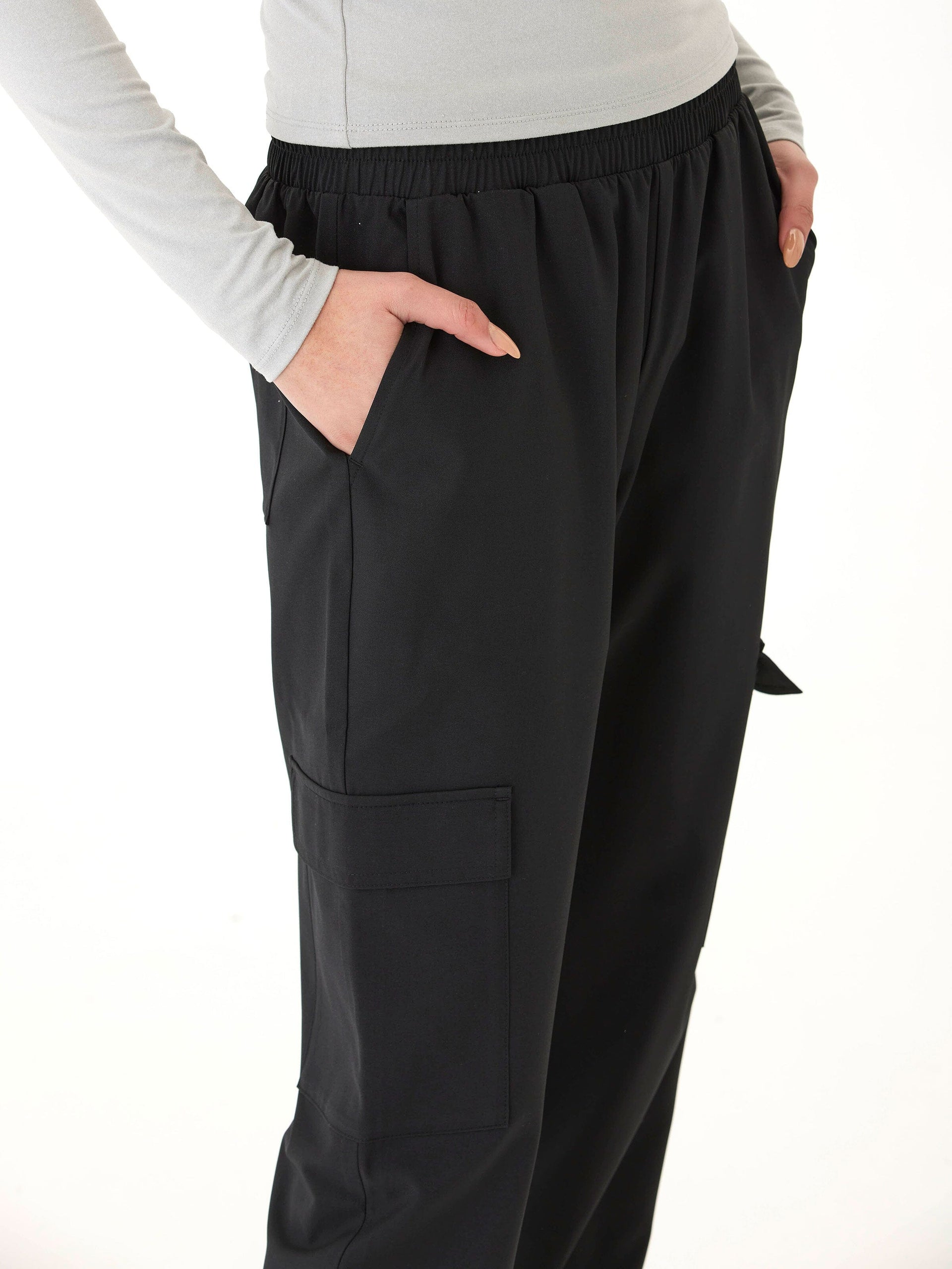 Sallie Essential Eco Woven Jogger with Utility Cargo Pockets