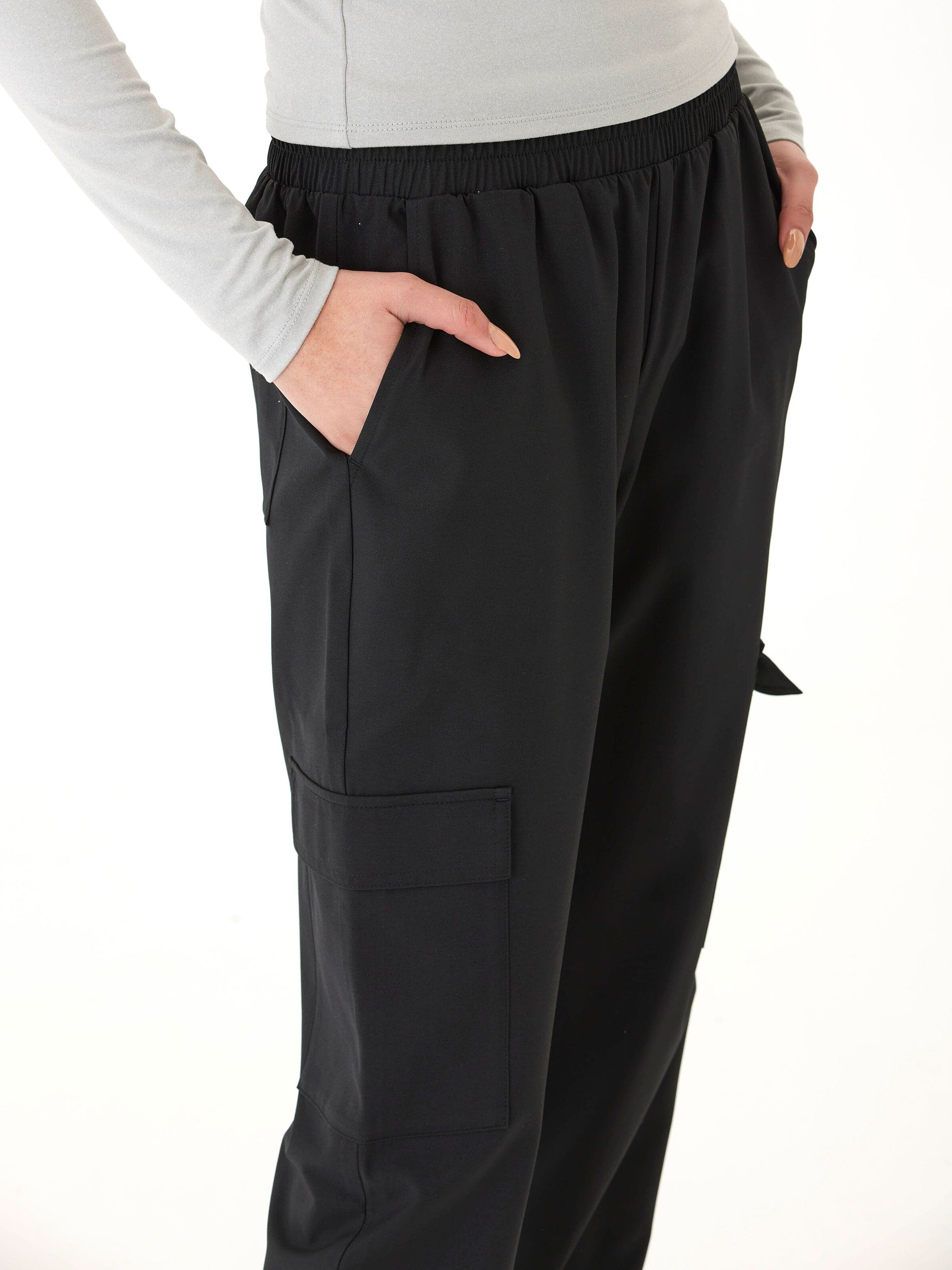 Sallie Essential Eco Woven Jogger with Utility Cargo Pockets