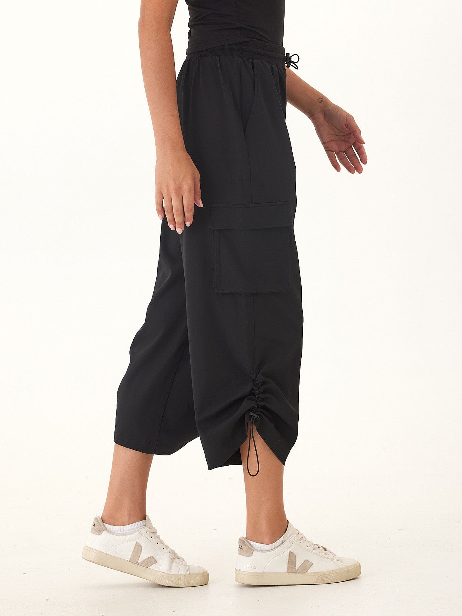 Sanya Performance 2-Way Stretch Barrel Pant in Black