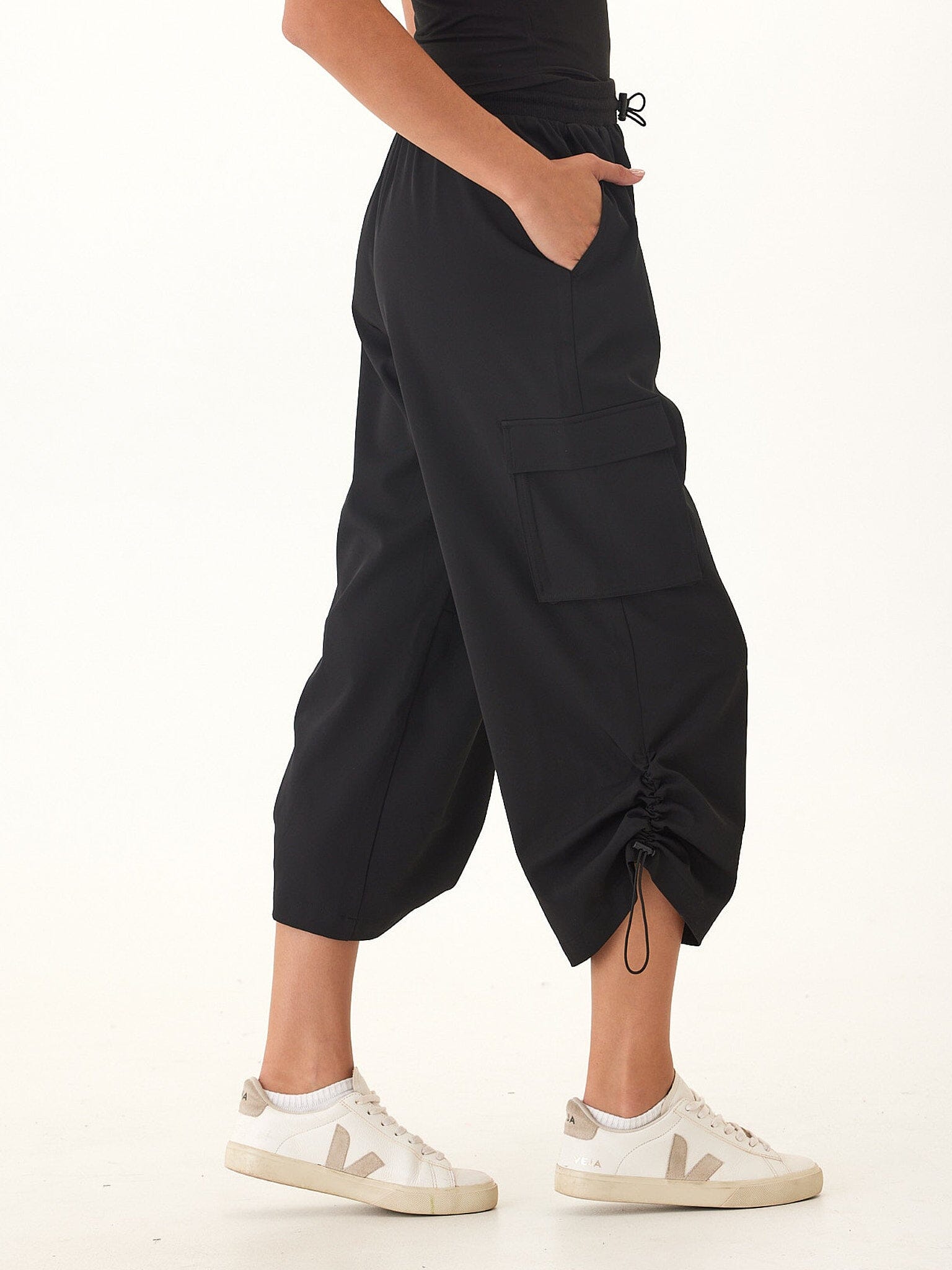Sanya Performance 2-Way Stretch Barrel Pant in Black
