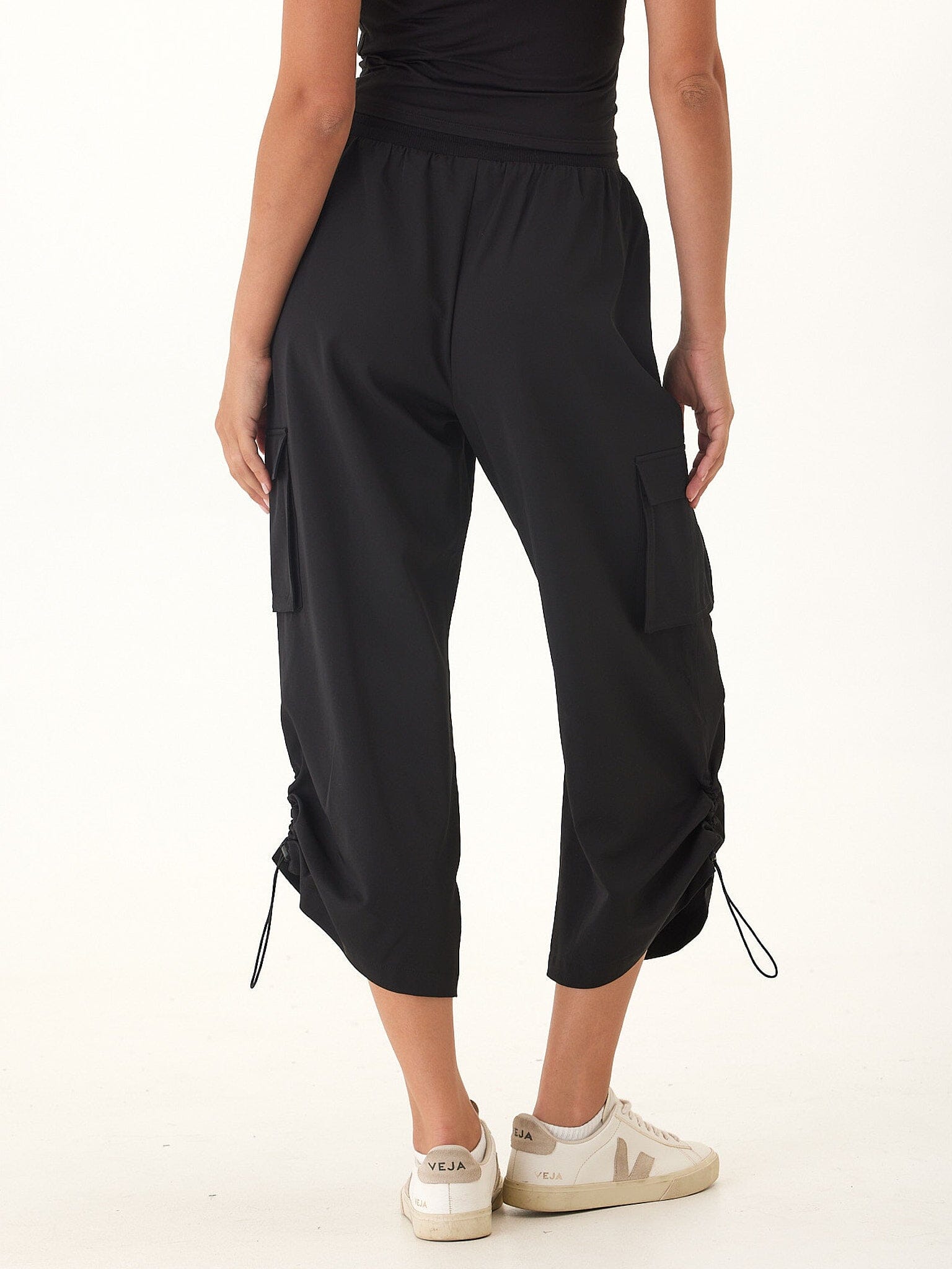 Sanya Performance 2-Way Stretch Barrel Pant in Black