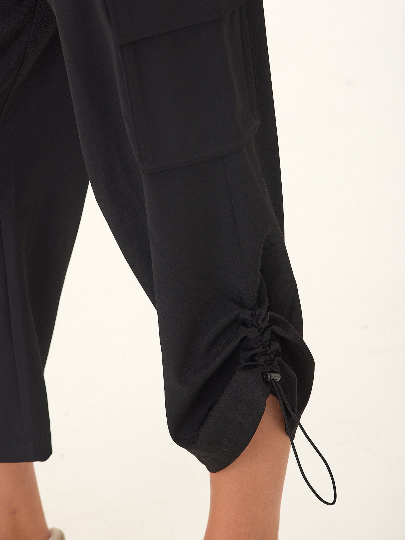 Sanya Performance 2-Way Stretch Barrel Pant in Black