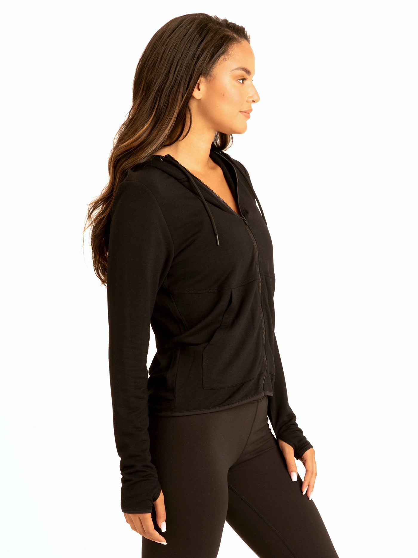 Sybil FeatherLoop Athleisure Jacket: Minimalist Black Zip-Up