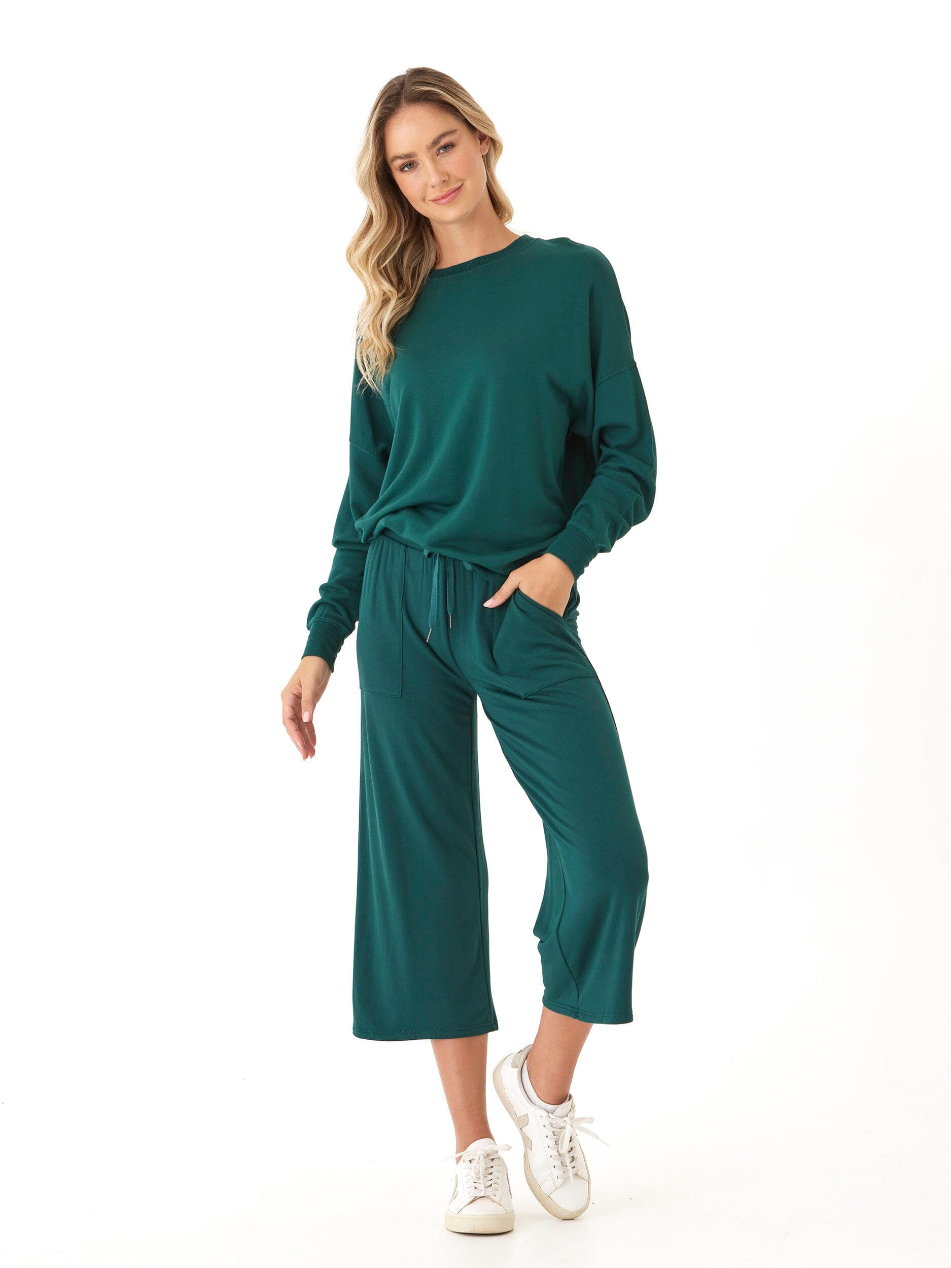 Core Feather Fleece Sweatshirt - Relaxed Fit Crew Neck Pullover