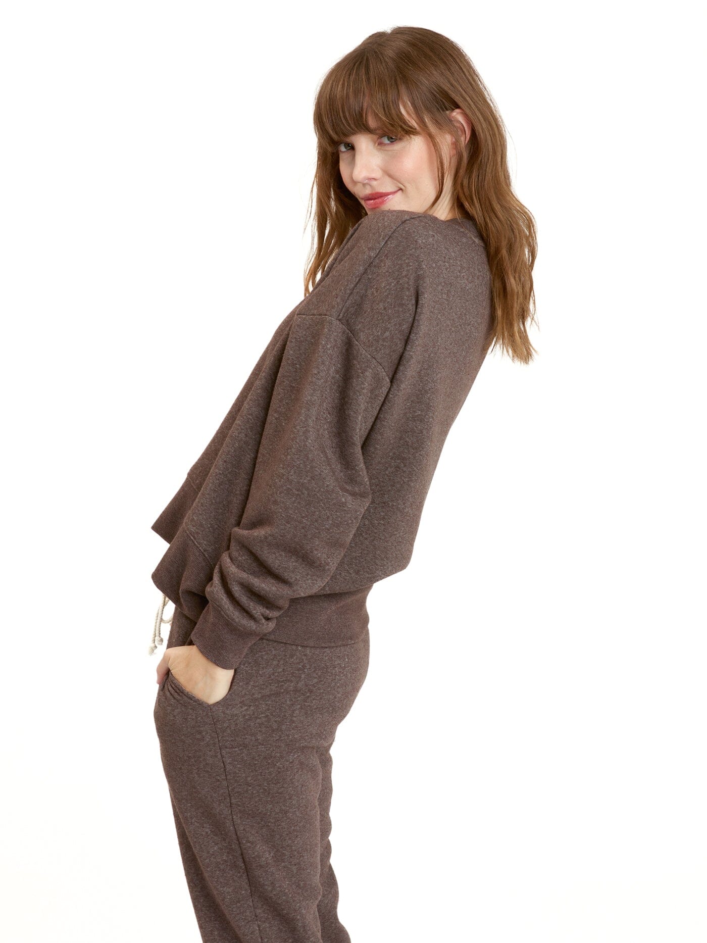 Naia Triblend Fleece Crop Pullover in Brown