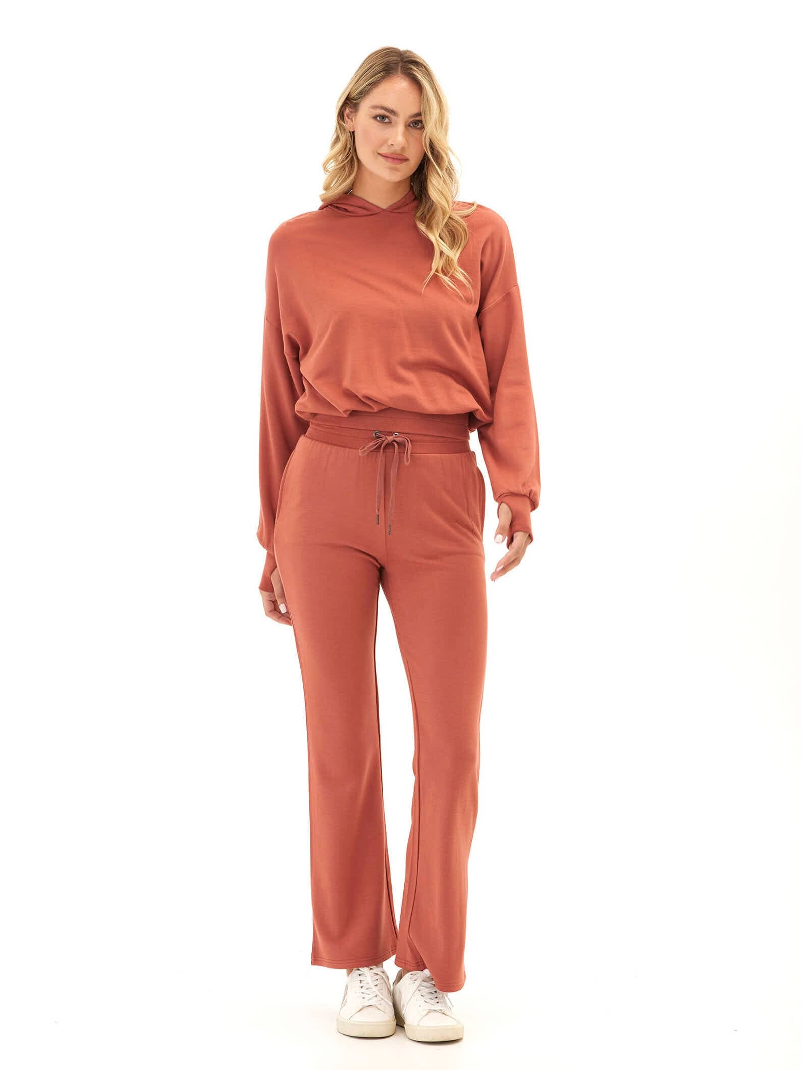 Wenda Feather Fleece Pullover Hoodie in Rust/Terracotta
