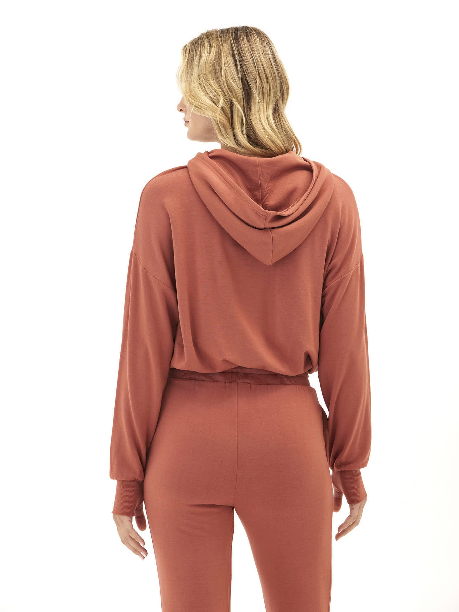 Wenda Feather Fleece Pullover Hoodie in Rust/Terracotta