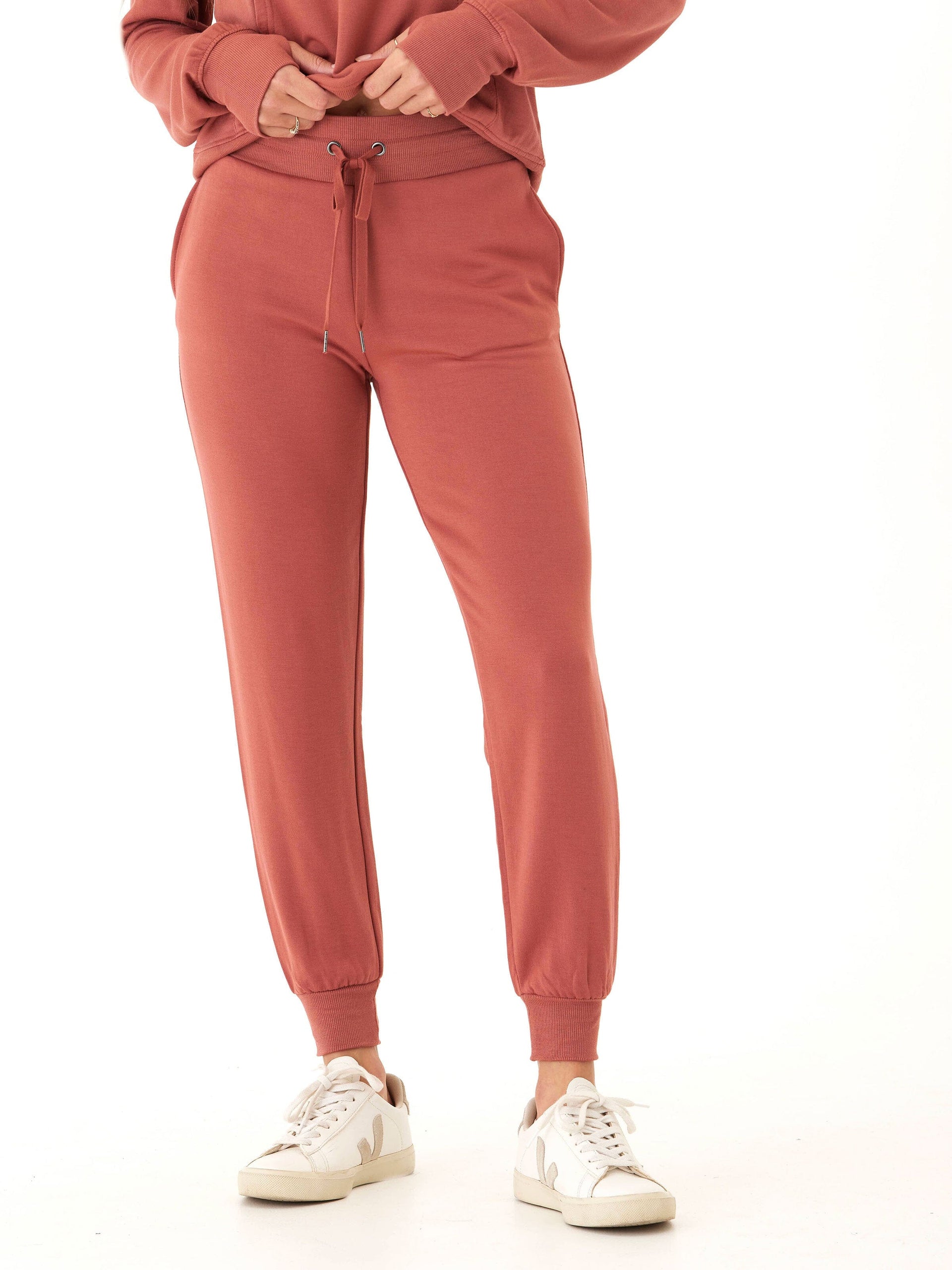 Women’s Feather Fleece Jogger - Relaxed Fit Mid-Rise Ankle Pants