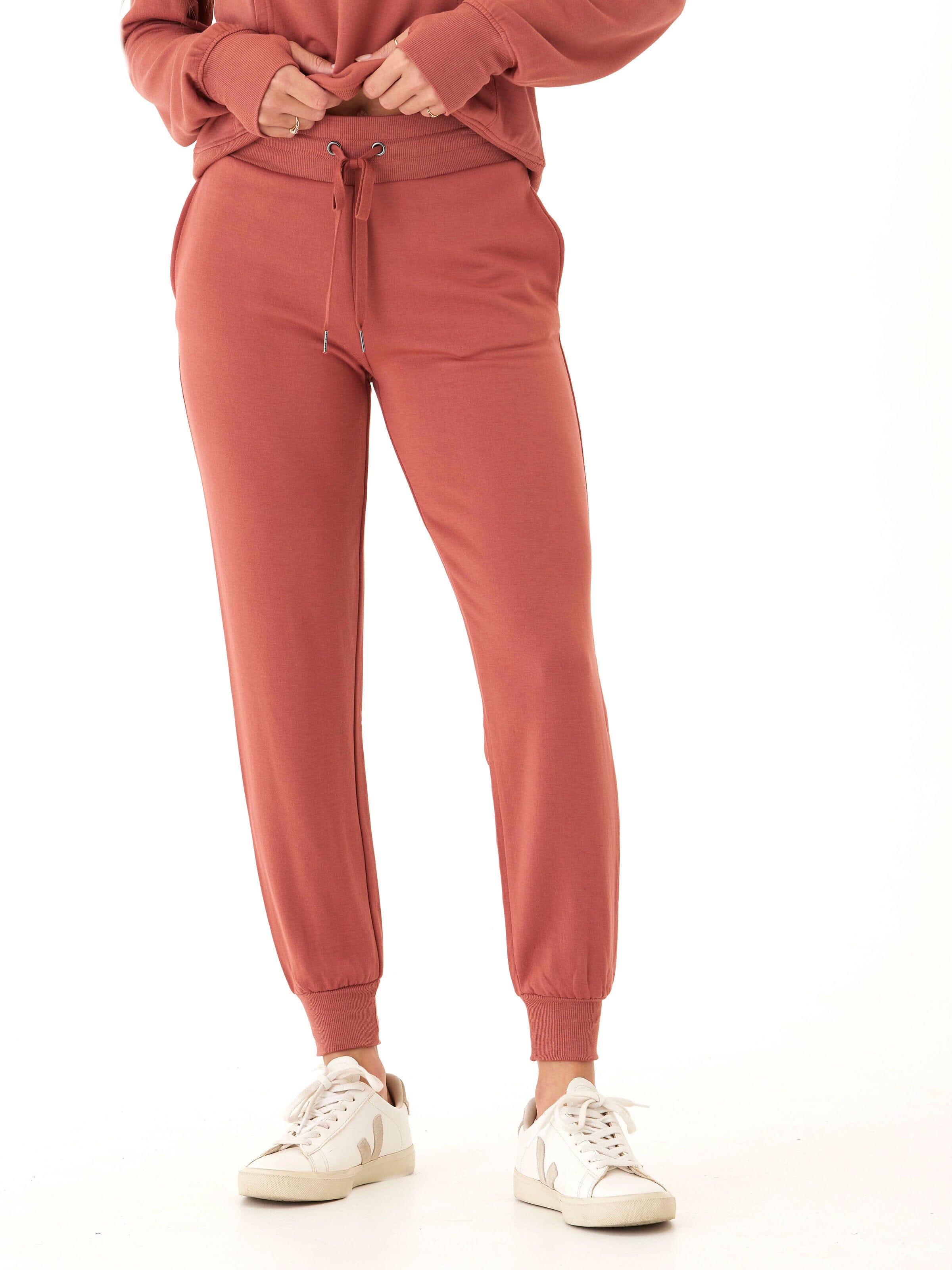 Women’s Feather Fleece Jogger - Relaxed Fit Mid-Rise Ankle Pants