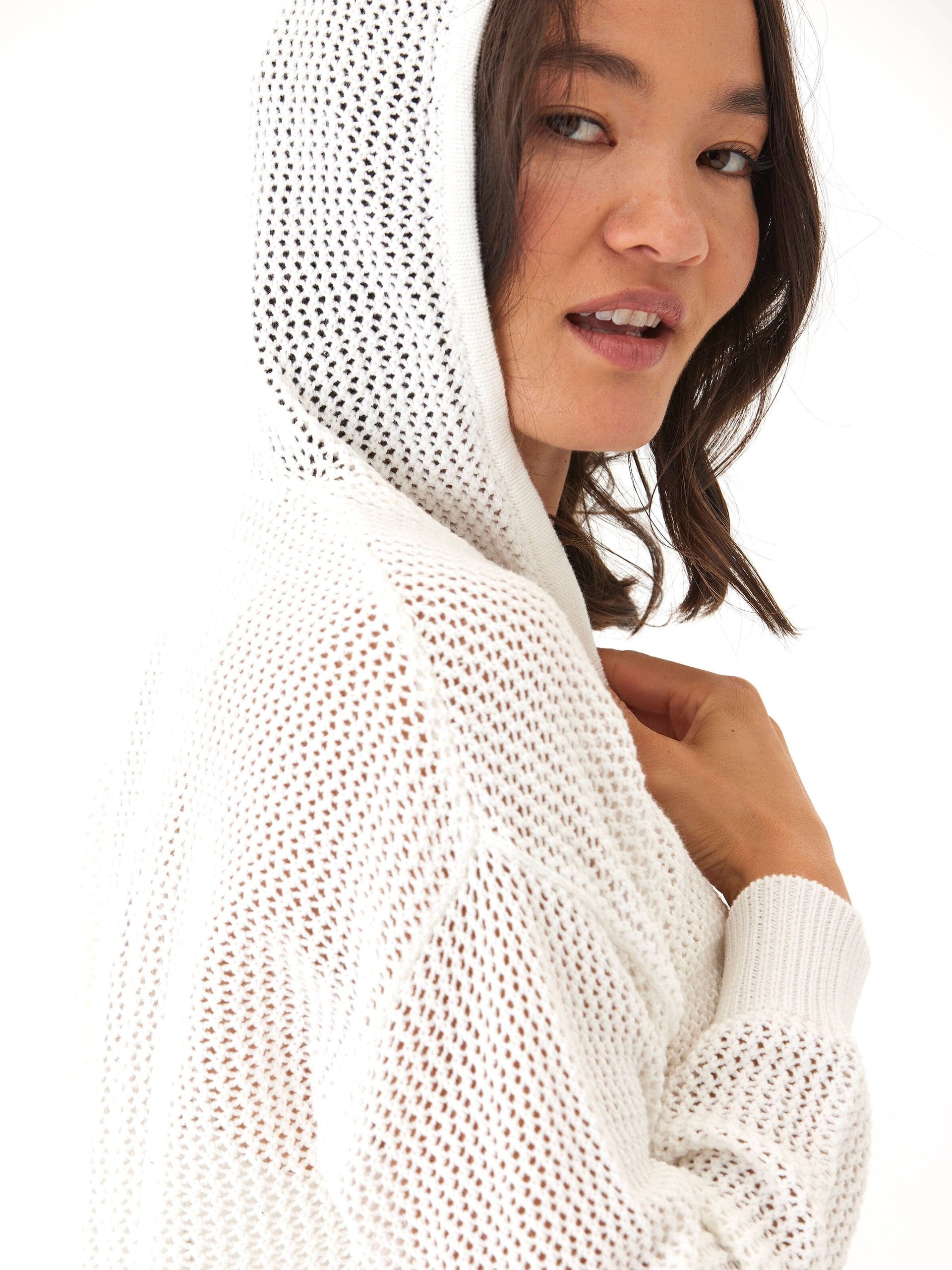 Laurel Beach Knit Pullover Hoodie: Lightweight Organic Cotton