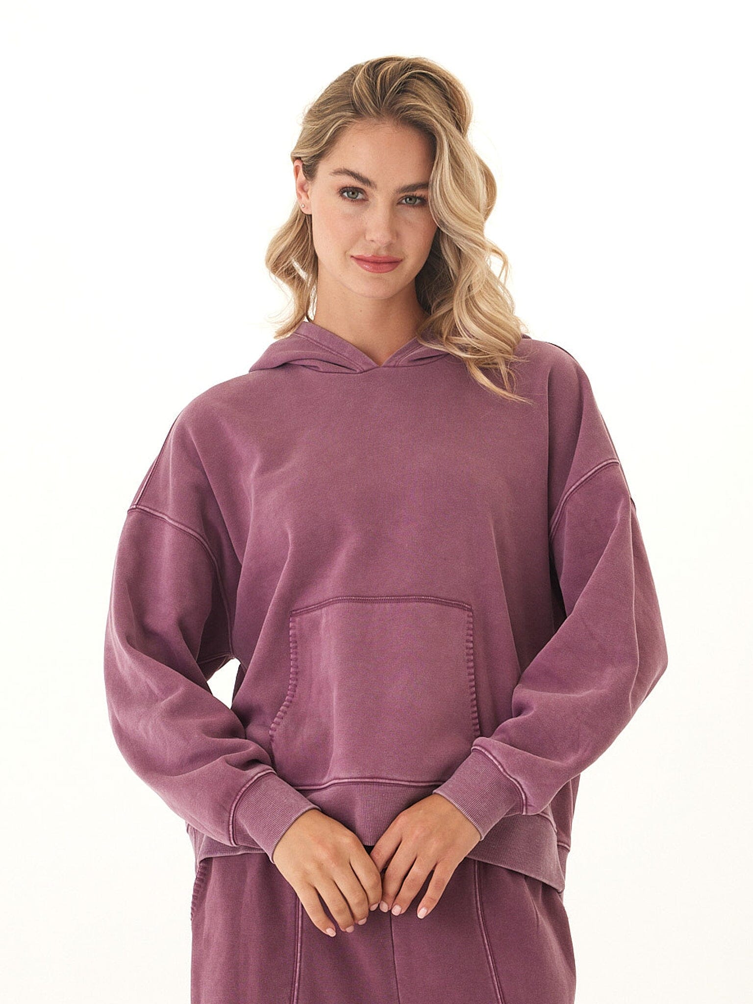 Marcellina mineral wash CVC fleece pullover hoodie in maroon and plum shades
