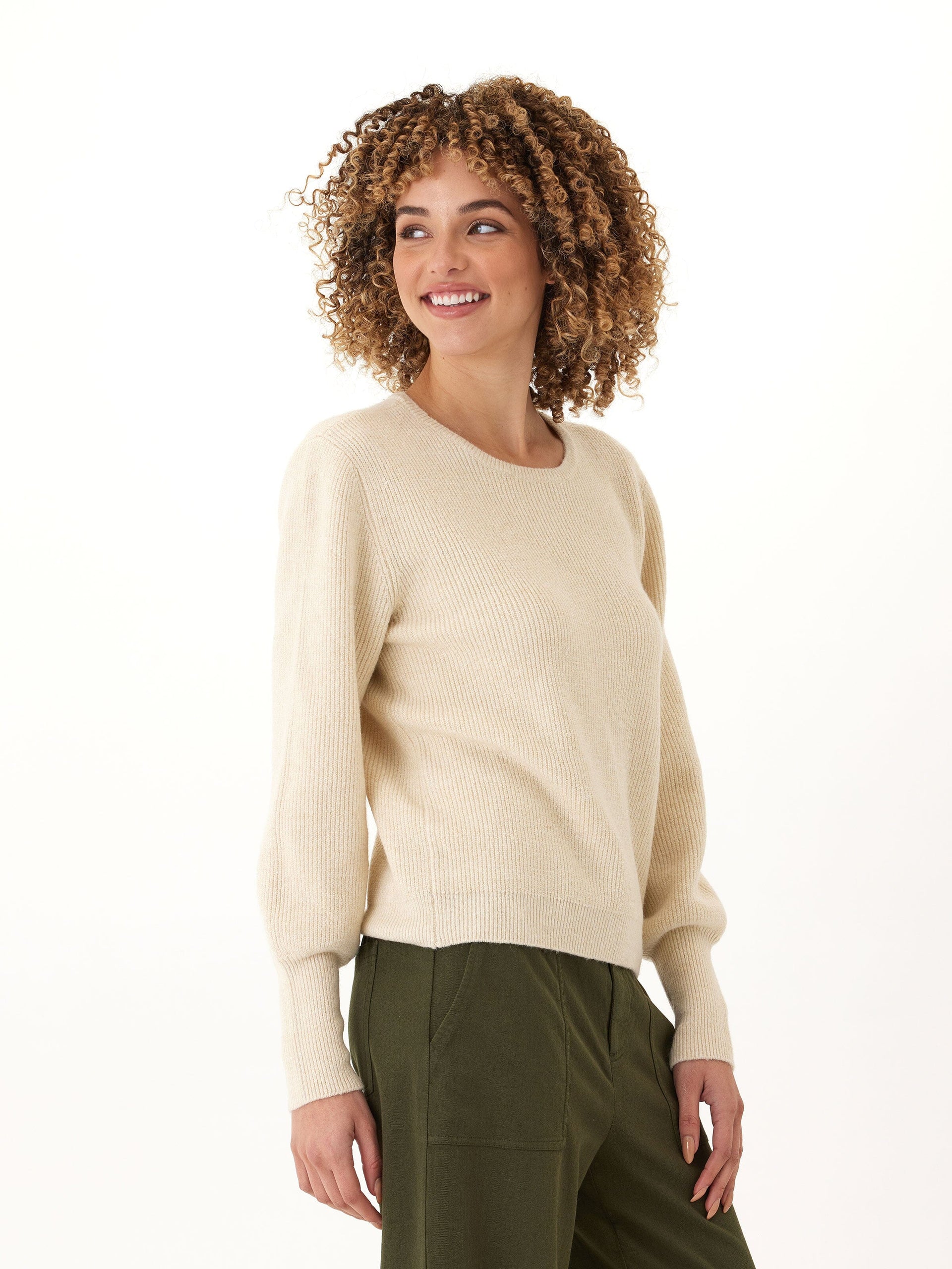 Avalee Cozy Solid Knit Crewneck Sweater in Beige/Cream